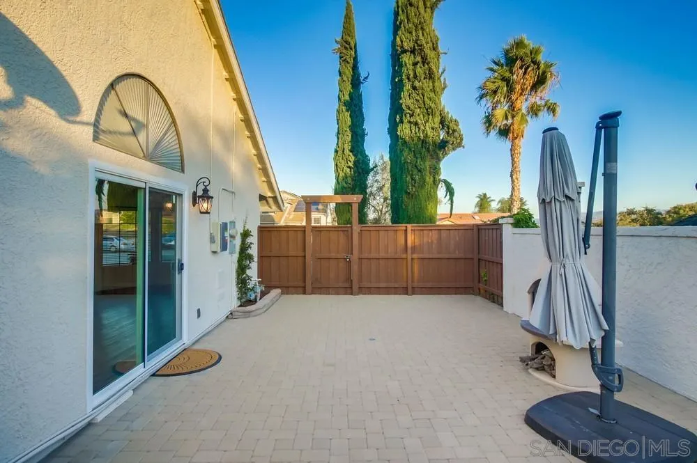 https://cdn.realtyfeed.com/cdn/127/2600543/65e6eab2c1dc160f45699212f8c3661d.webp