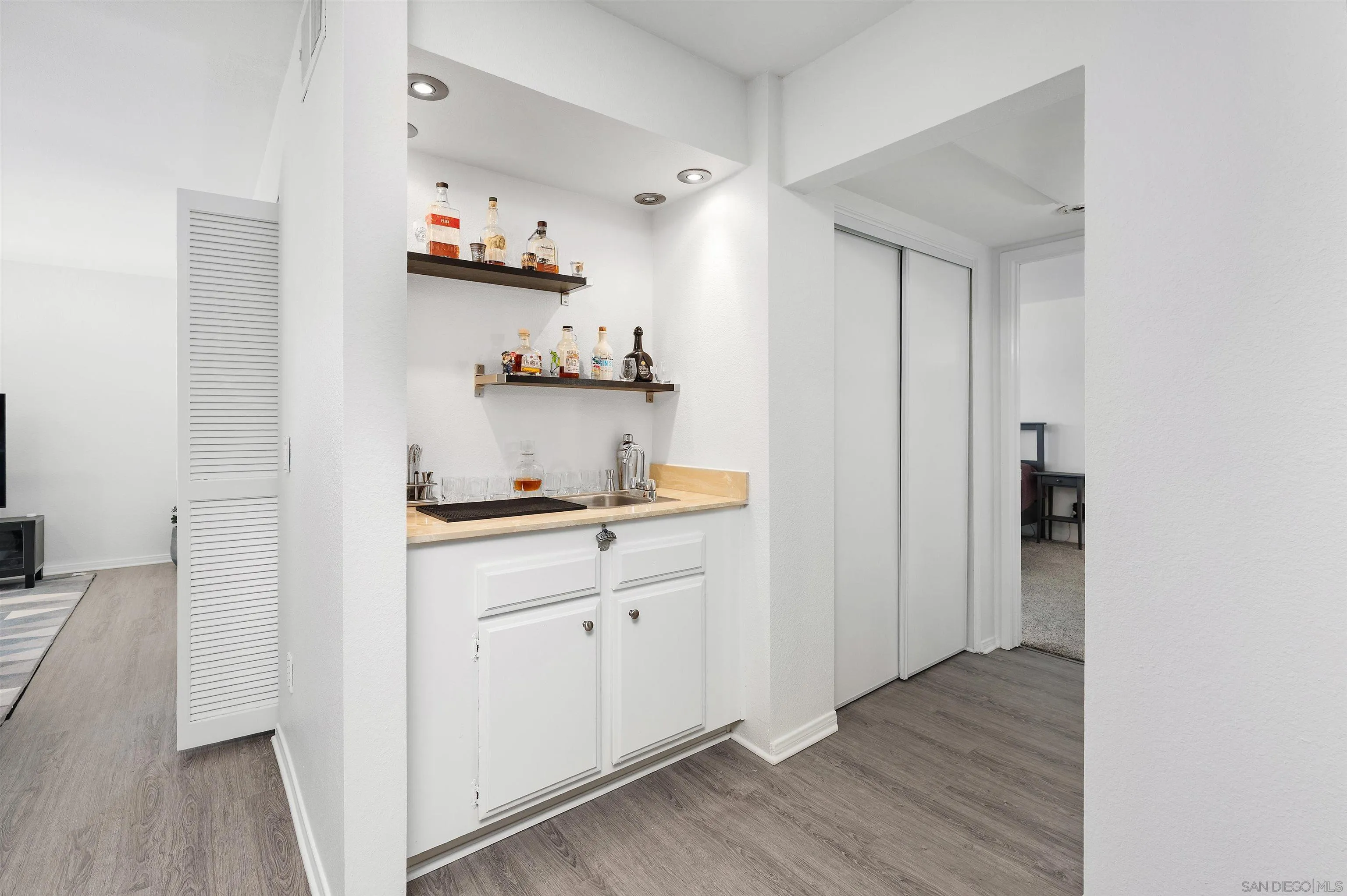 Photo #17: 2600545 Listing: Photo #17