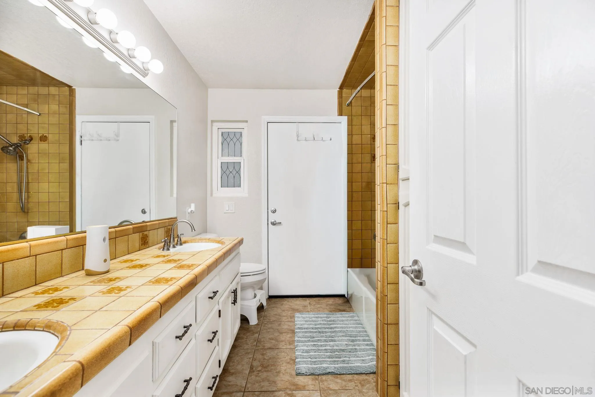 https://cdn.realtyfeed.com/cdn/127/2600547/090b527848c9bb733aaaa50473e0fad4.webp