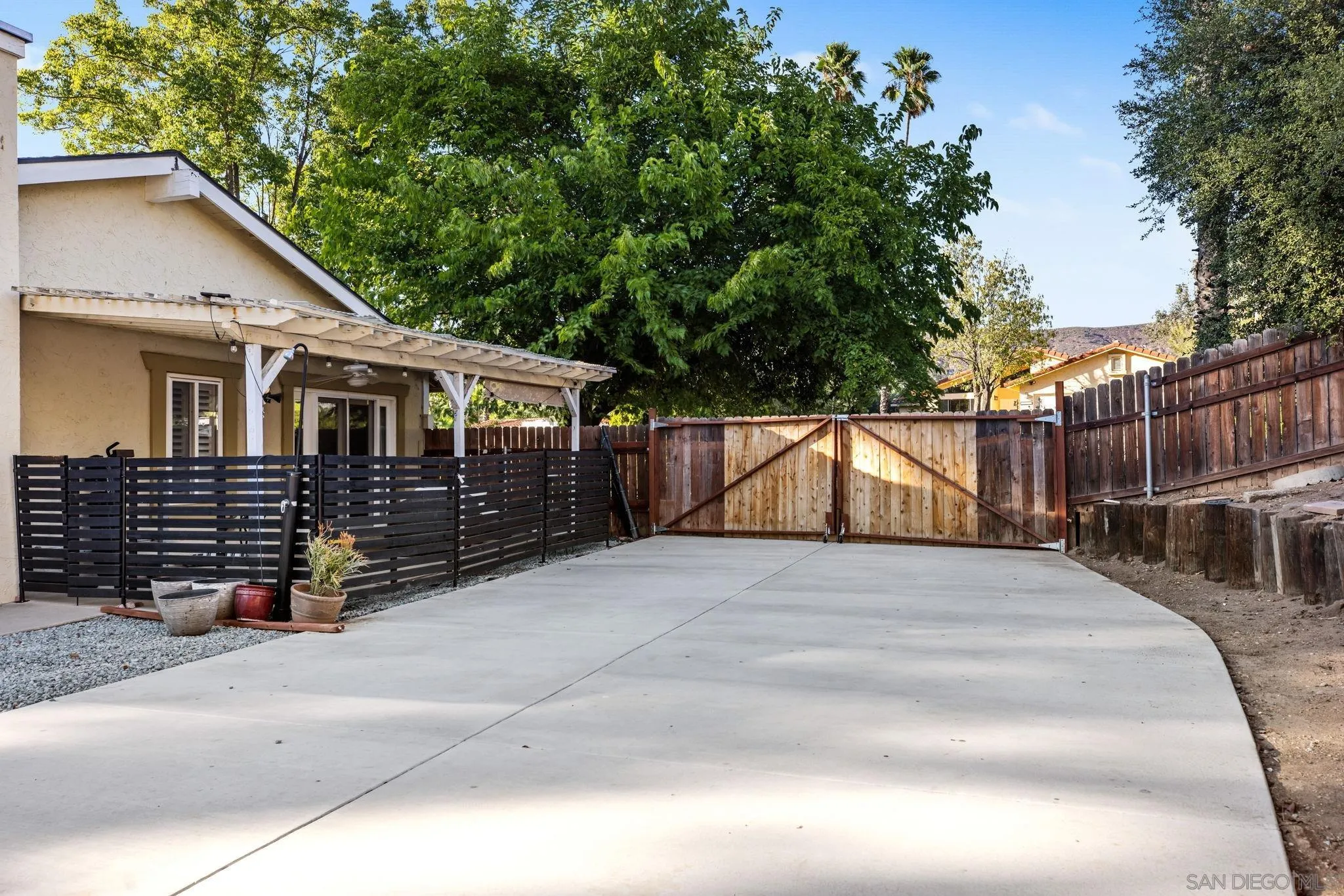 https://cdn.realtyfeed.com/cdn/127/2600547/337d27714b0b8e6f806a56fad0d67634.webp