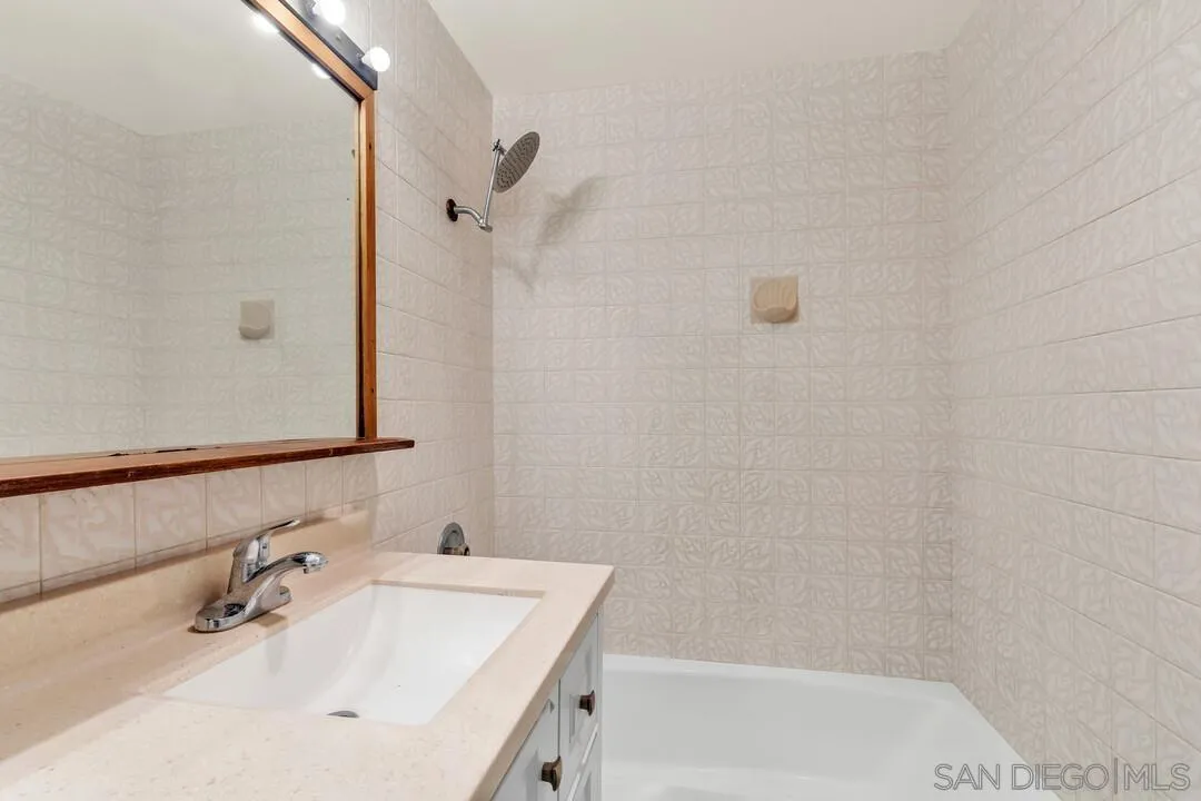 Photo #9: 2600550 Listing: Photo #9