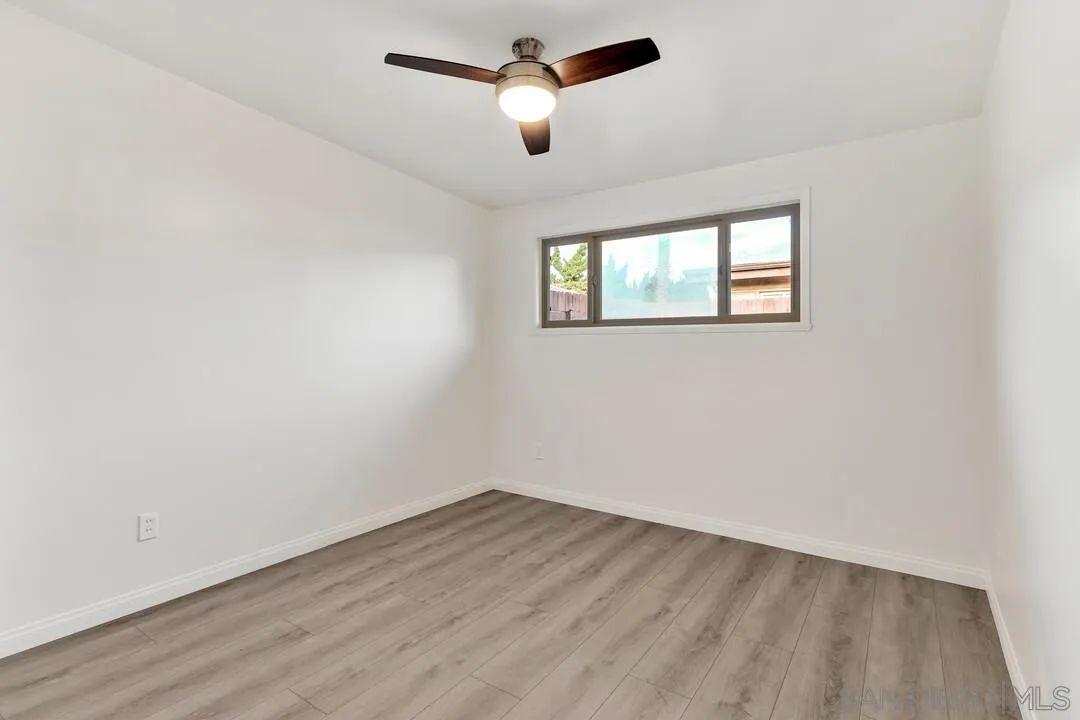 Photo #10: 2600550 Listing: Photo #10