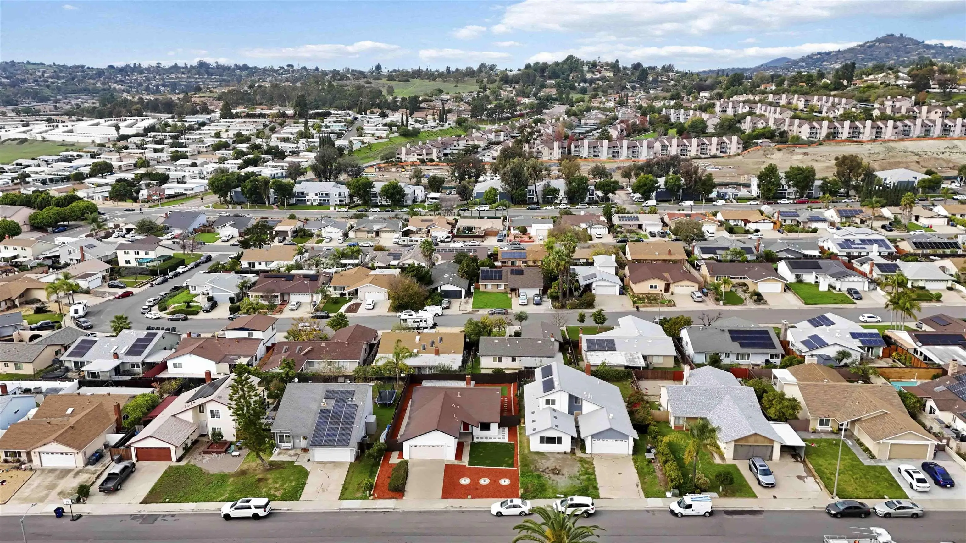 https://cdn.realtyfeed.com/cdn/127/2600555/55403f47c4a22c998e9075806a8f6b3e.webp