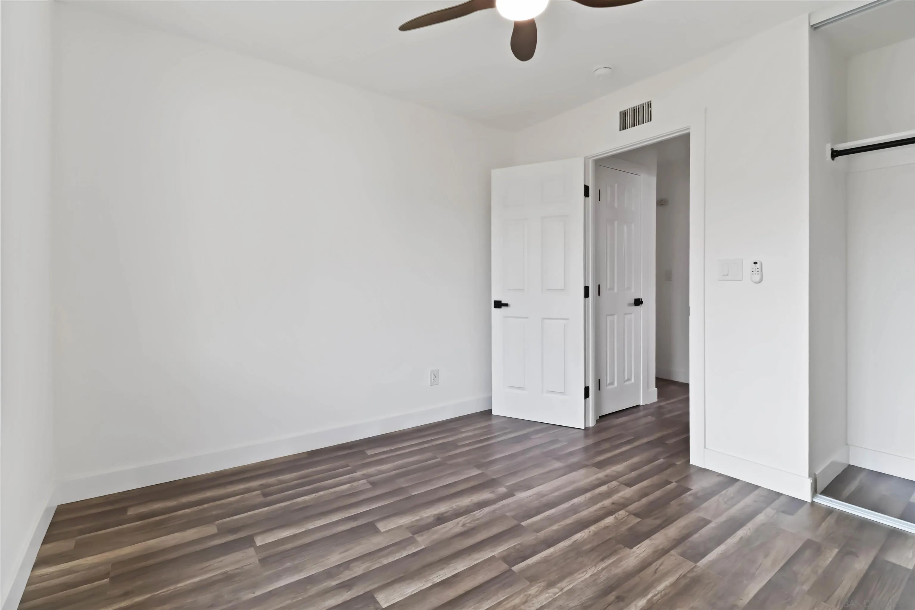 https://cdn.realtyfeed.com/cdn/127/2600555/65ad63ad898dd16be97cf492cee14aaf.webp