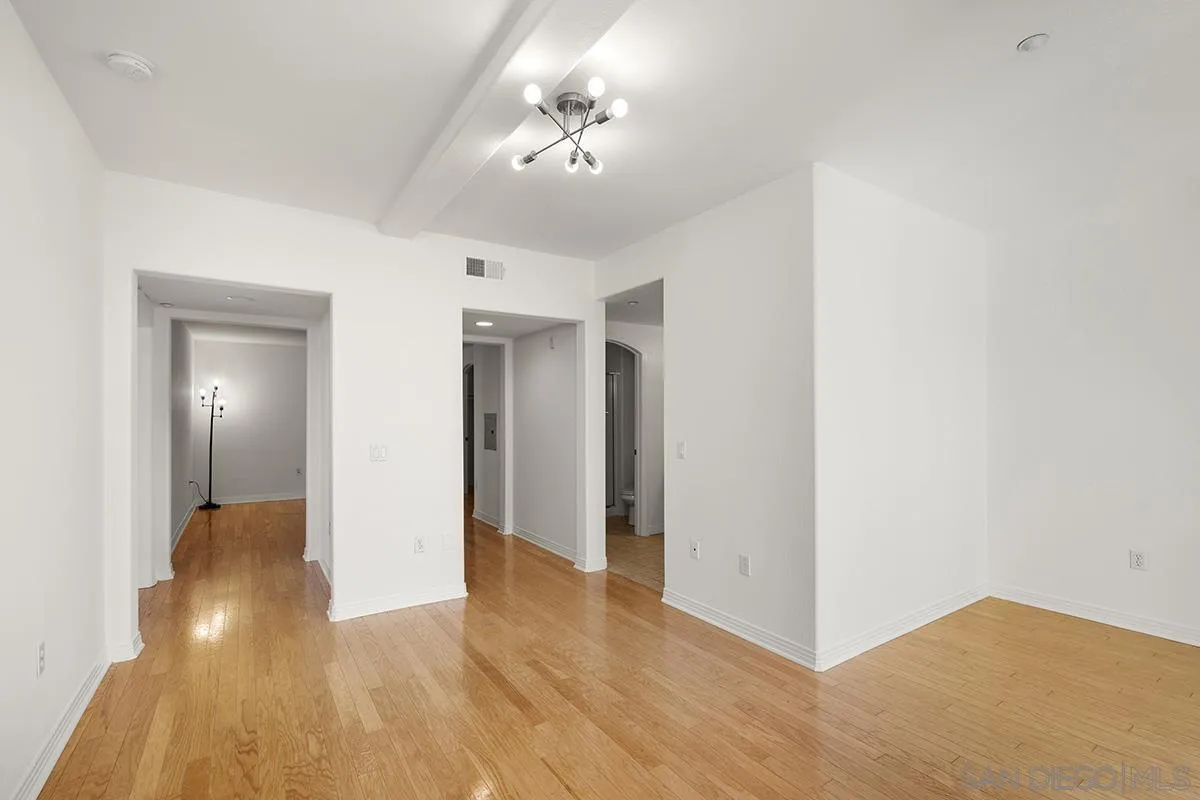 Photo #25: 2600556 Listing: Photo #25