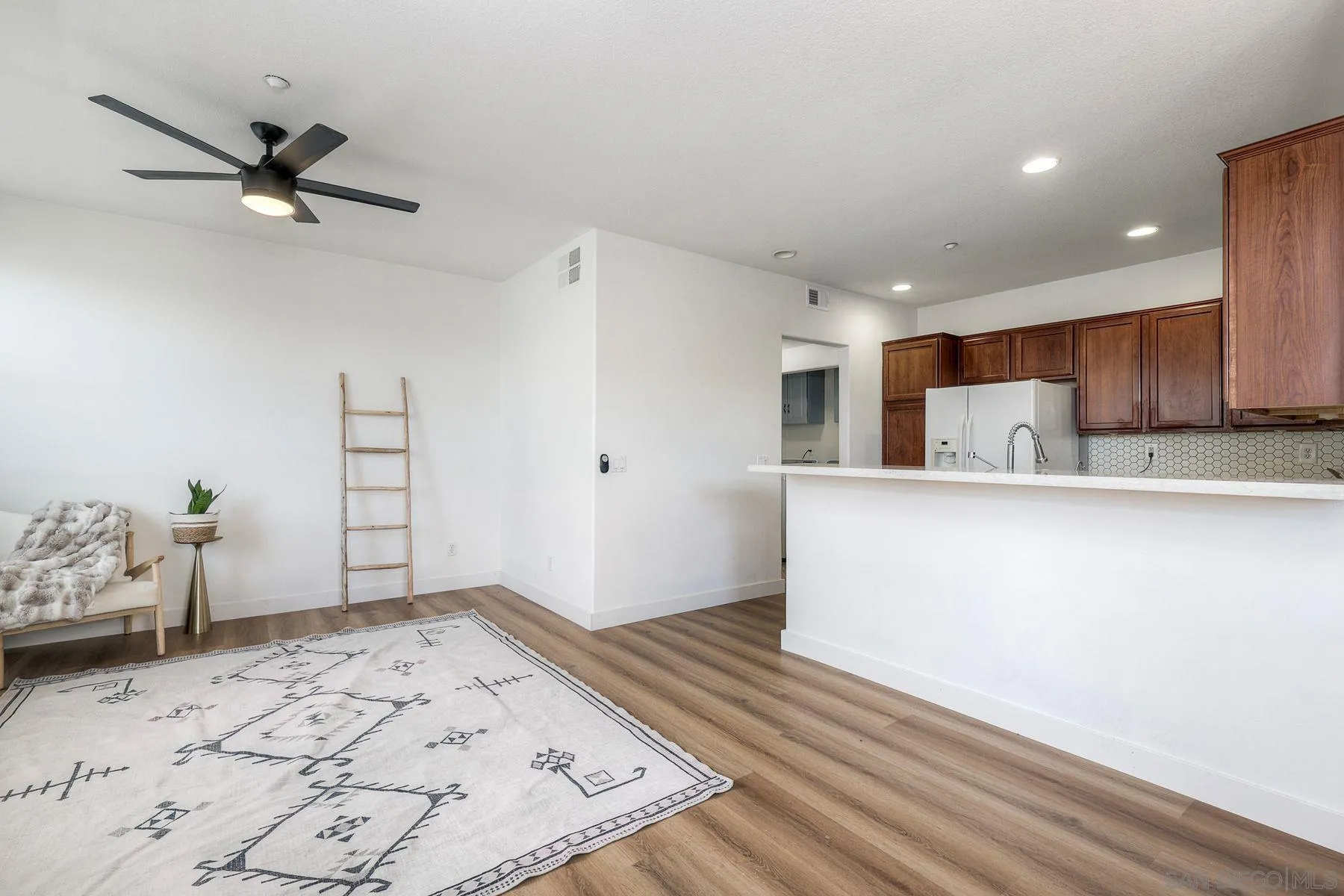 https://cdn.realtyfeed.com/cdn/127/2600560/4ee2949e465737969633e2b5695b0c51.webp