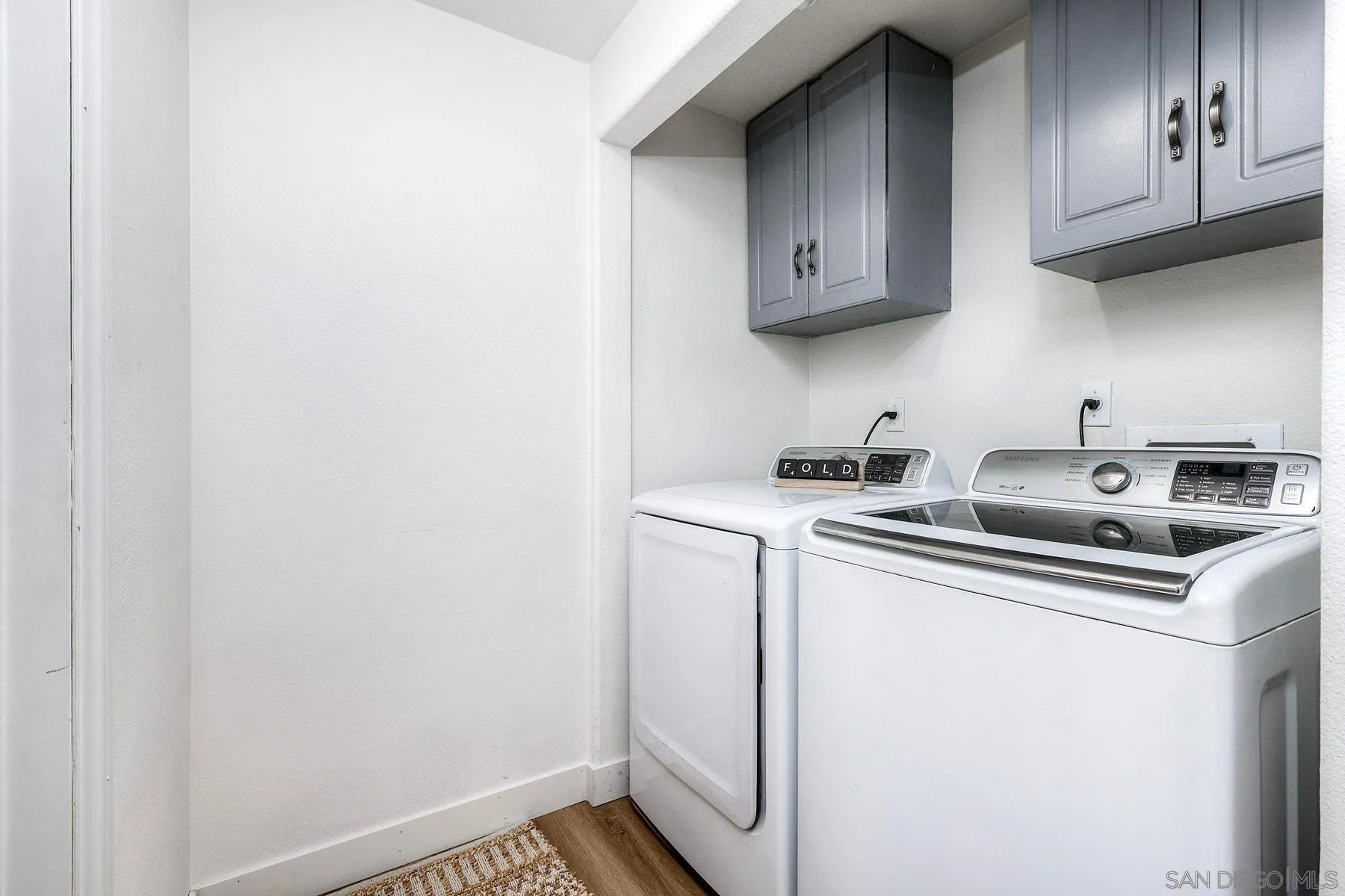 https://cdn.realtyfeed.com/cdn/127/2600560/e62870a0d0f5975826fb471a335208a2.webp