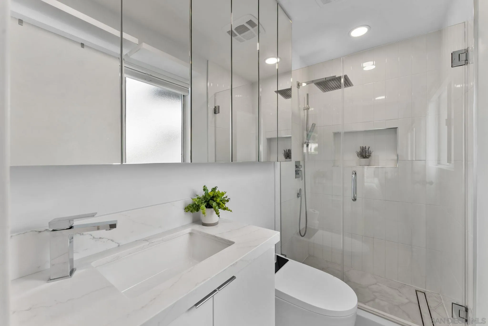 https://cdn.realtyfeed.com/cdn/127/2600561/0ad617c934f1994e848a0b74f846957f.webp