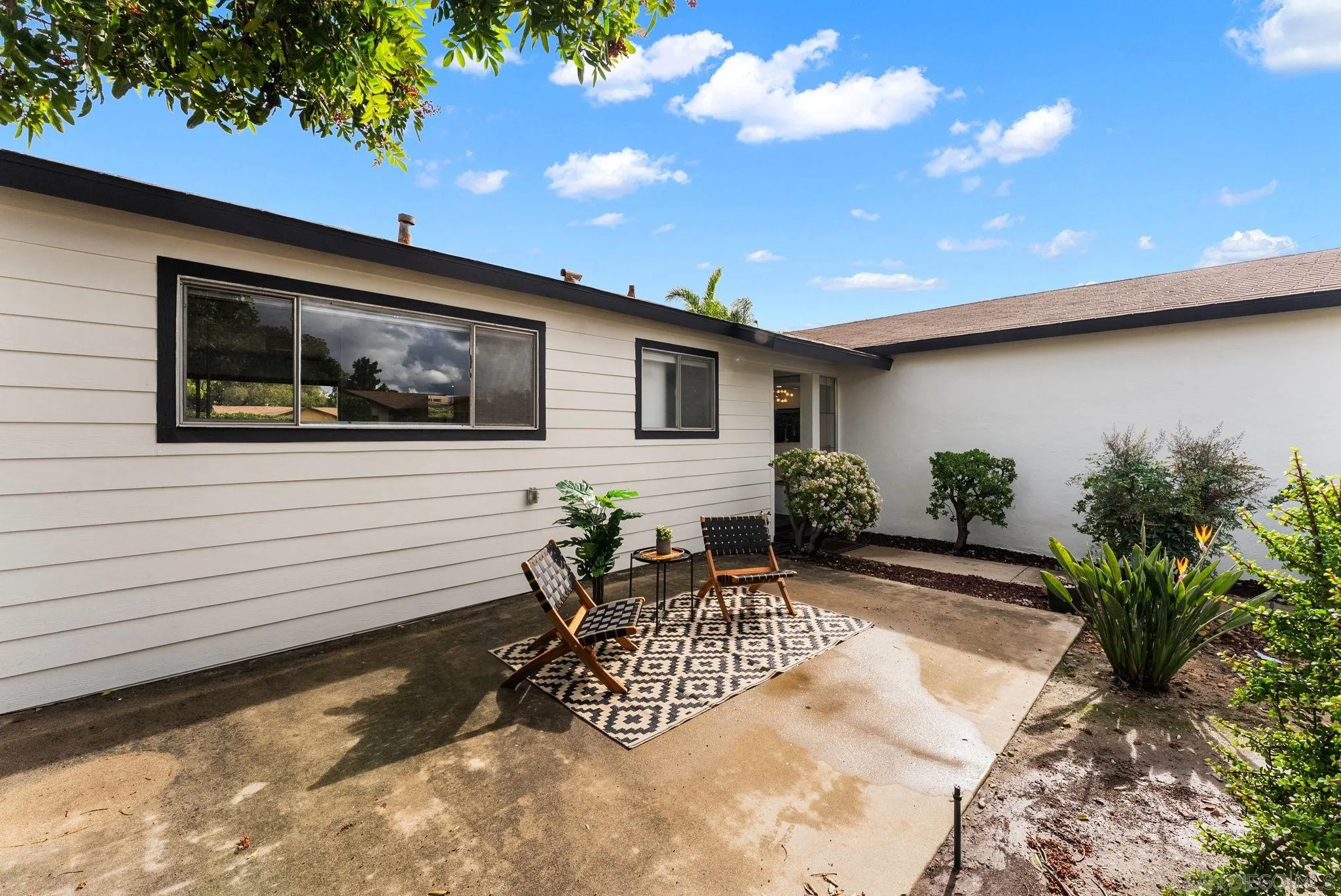 https://cdn.realtyfeed.com/cdn/127/2600561/82599e177be19a1d4df2a45680629594.webp