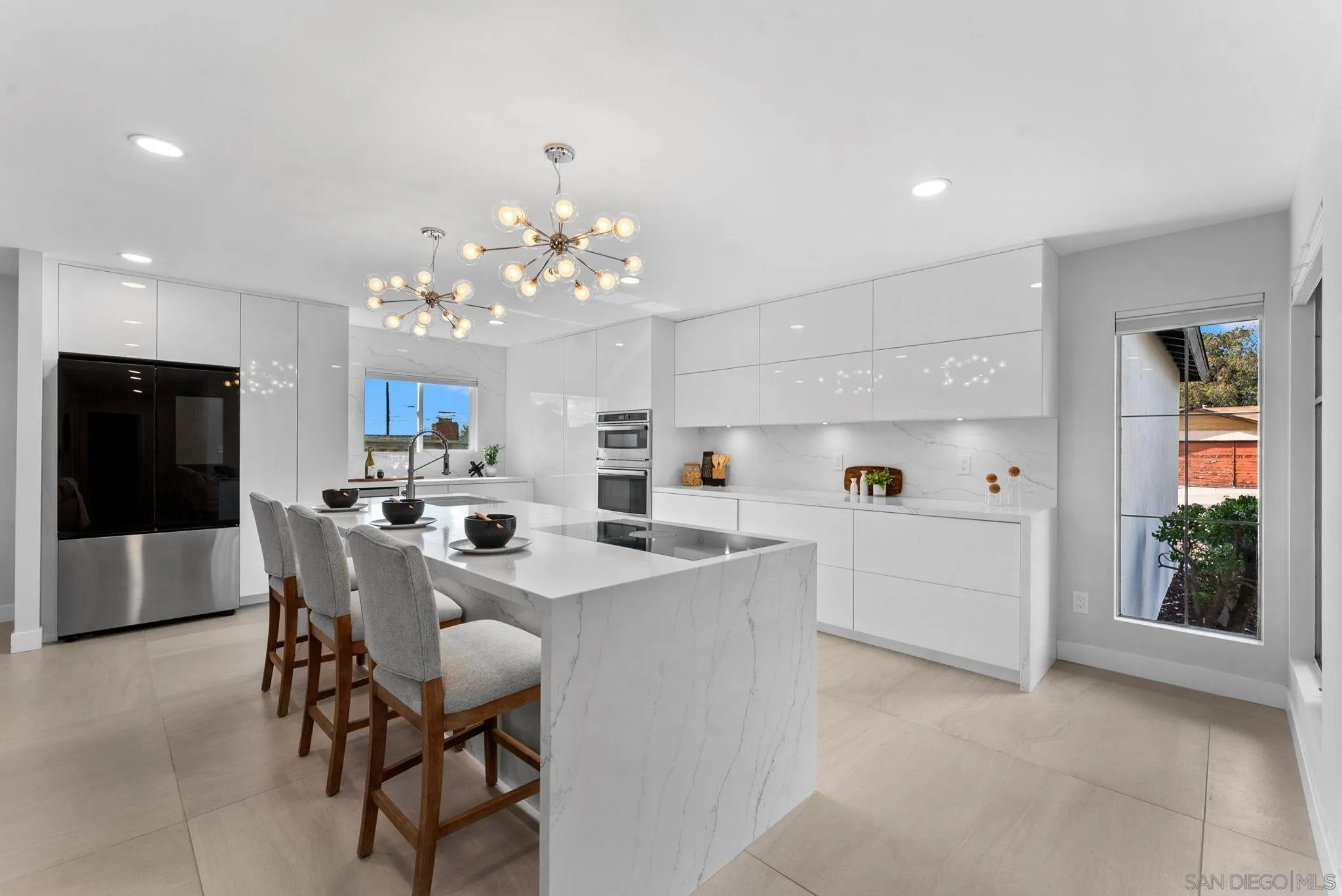 https://cdn.realtyfeed.com/cdn/127/2600561/c74d31ffd906f6a6ee0a545769c90d54.webp