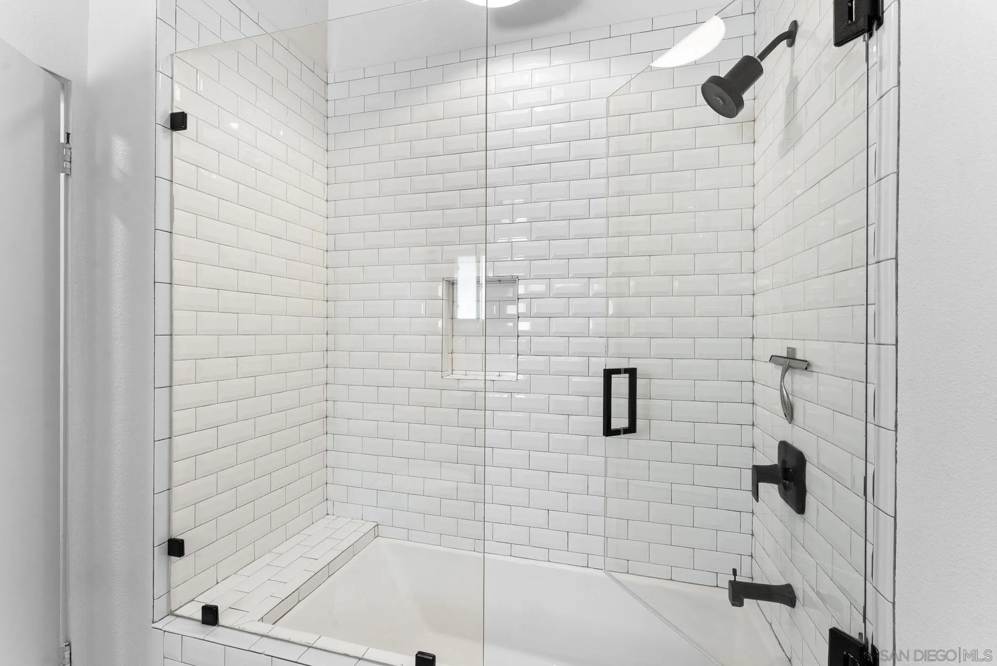 Photo #14: 2600562 Listing: Photo #14