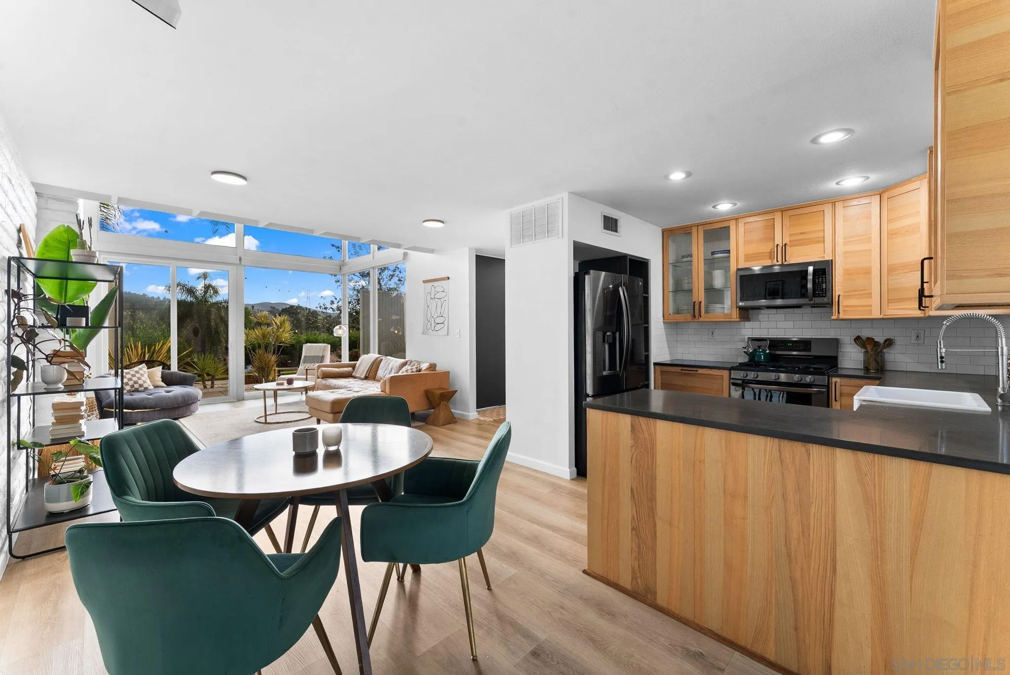 Photo #8: 2600562 Listing: Photo #8