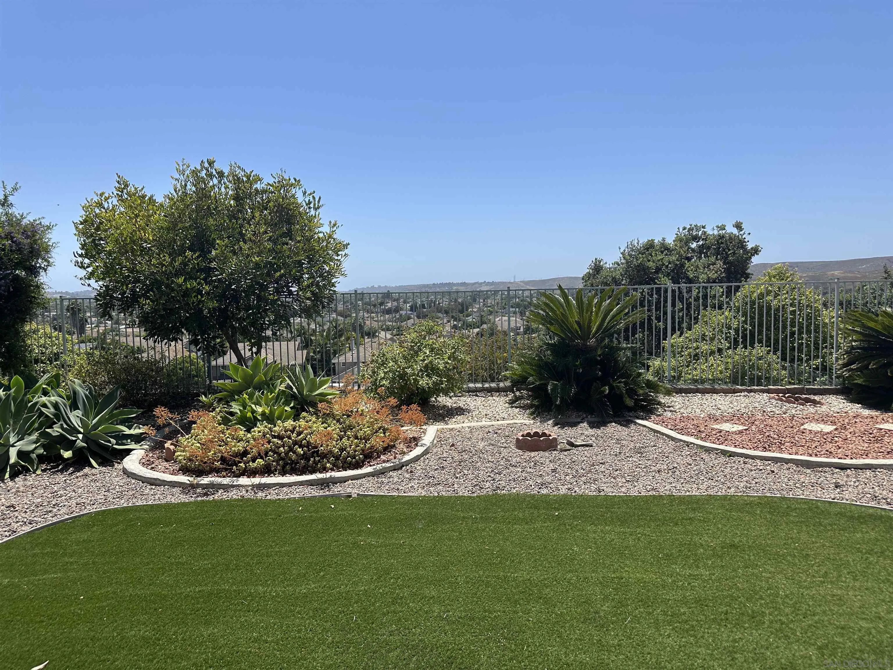 <p>Oceanside Homes on the Market</p>