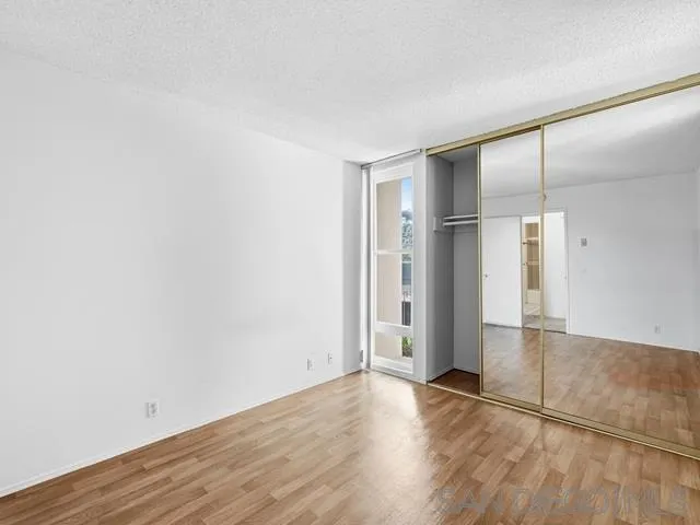 Photo #8: 2600570 Listing: Photo #8