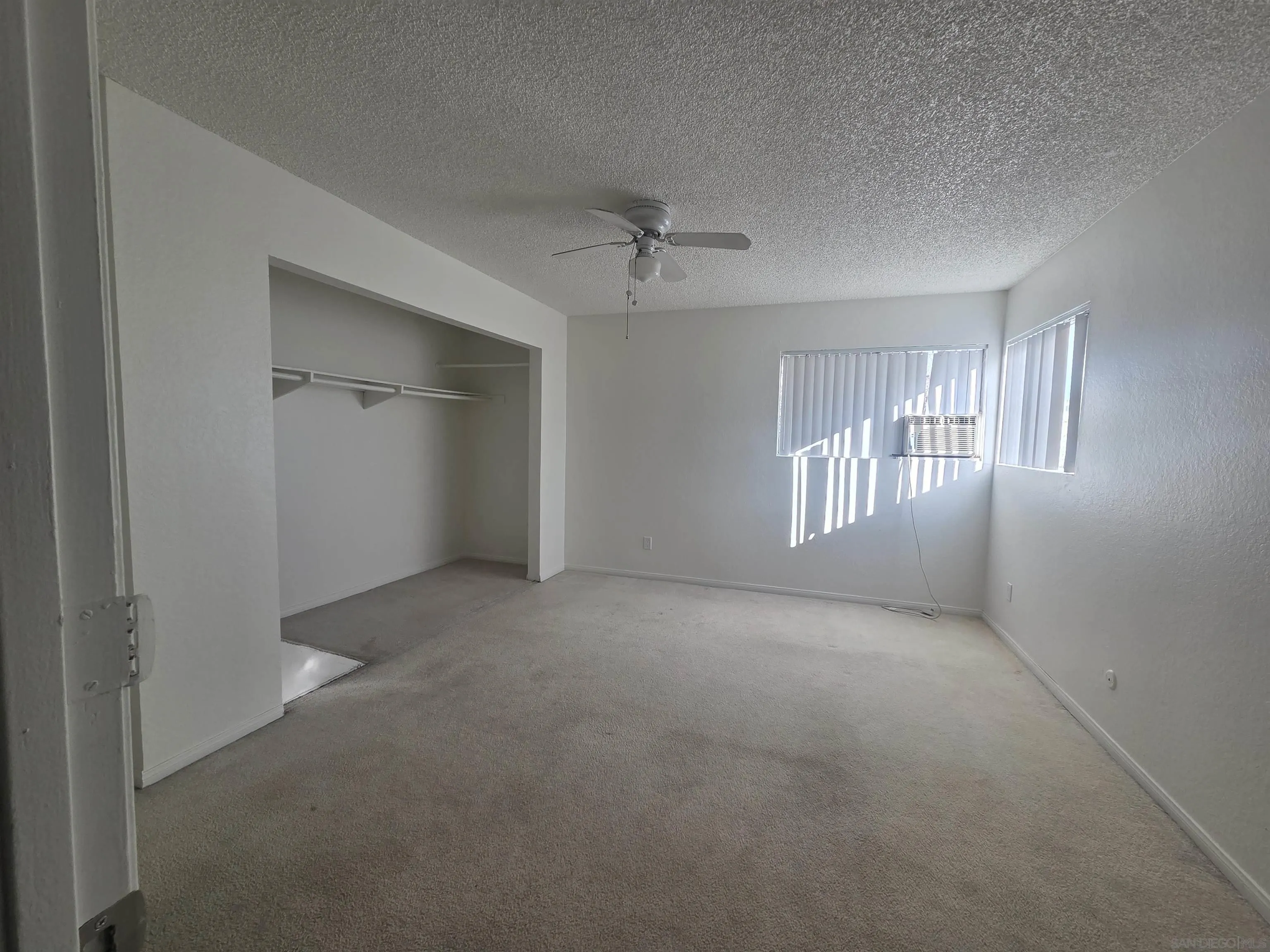 Photo #23: 2600572 Listing: Photo #23