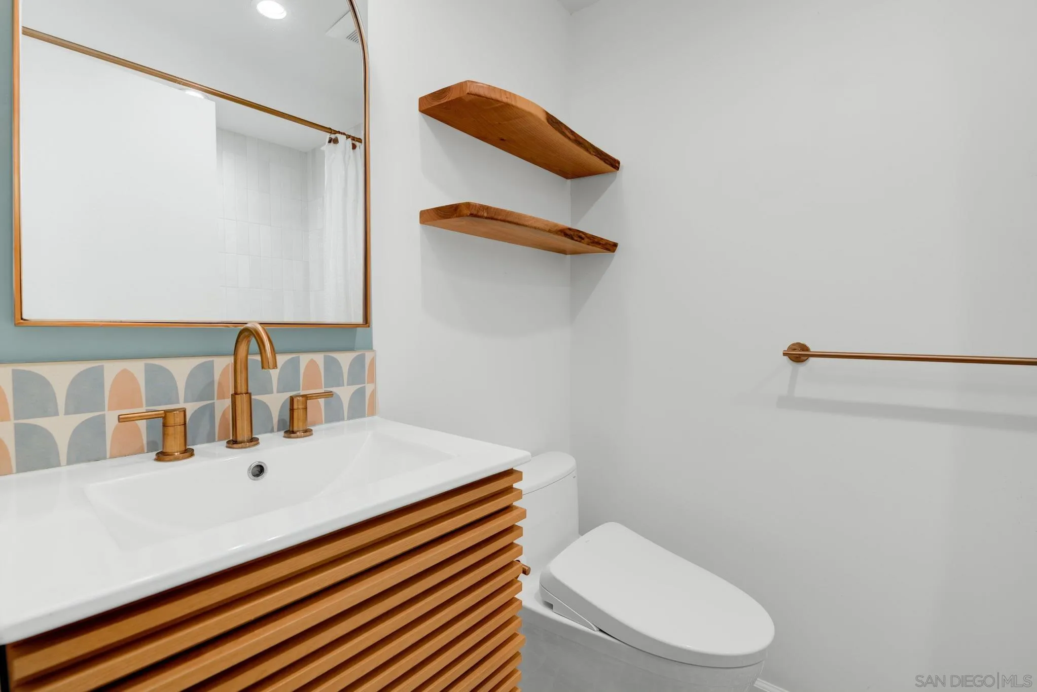 Photo #21: 2600576 Listing: Photo #21