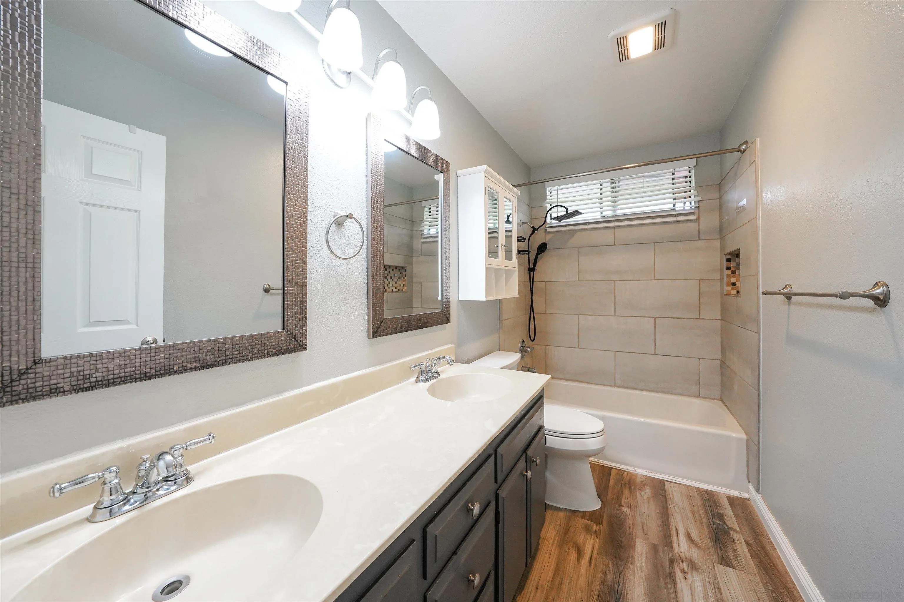 https://cdn.realtyfeed.com/cdn/127/2600579/12795ed020084d7f286136a25d19b8bf.webp