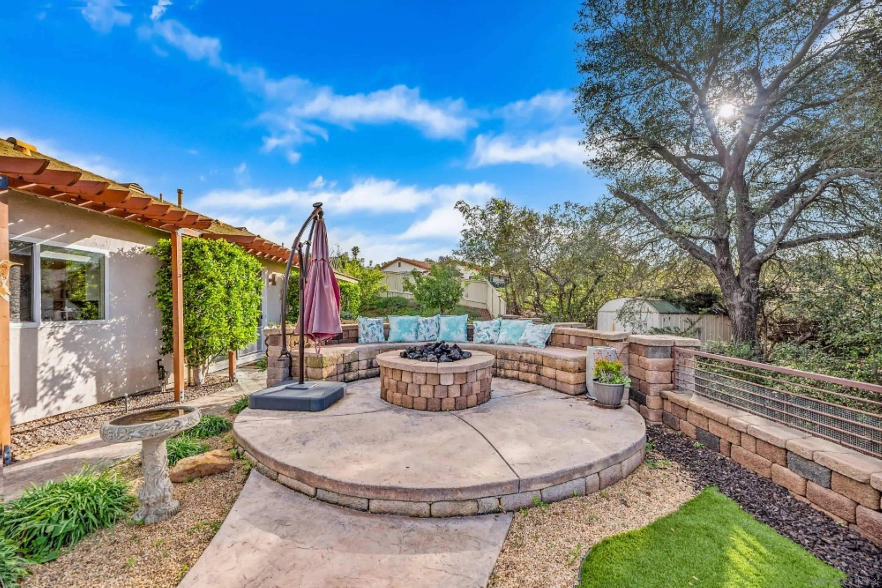 https://cdn.realtyfeed.com/cdn/127/2600582/2bd0f8f4b13d327458ad055edc9487af.webp