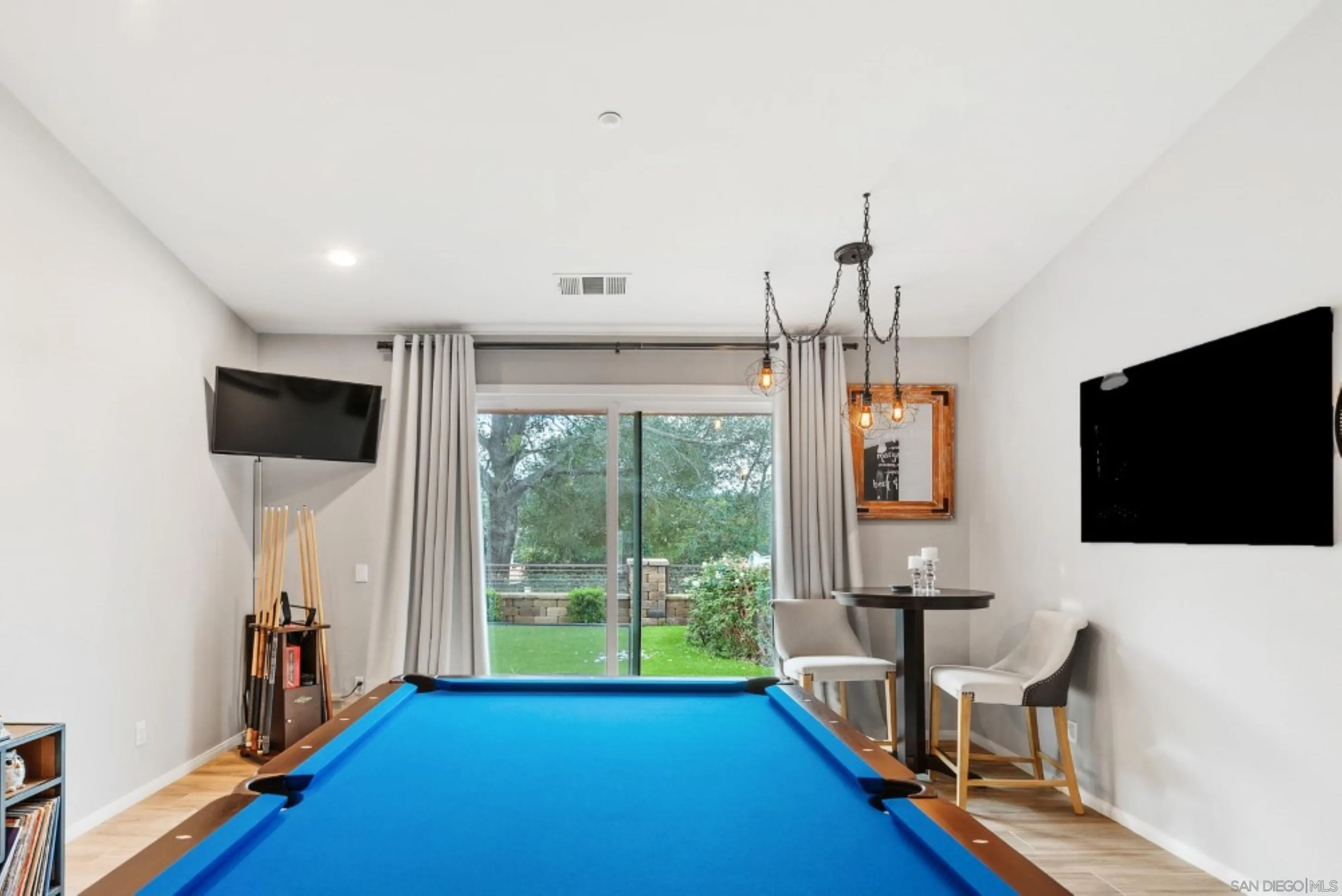 https://cdn.realtyfeed.com/cdn/127/2600582/68f6b20626b8b1b14964011f2b6bee8f.webp