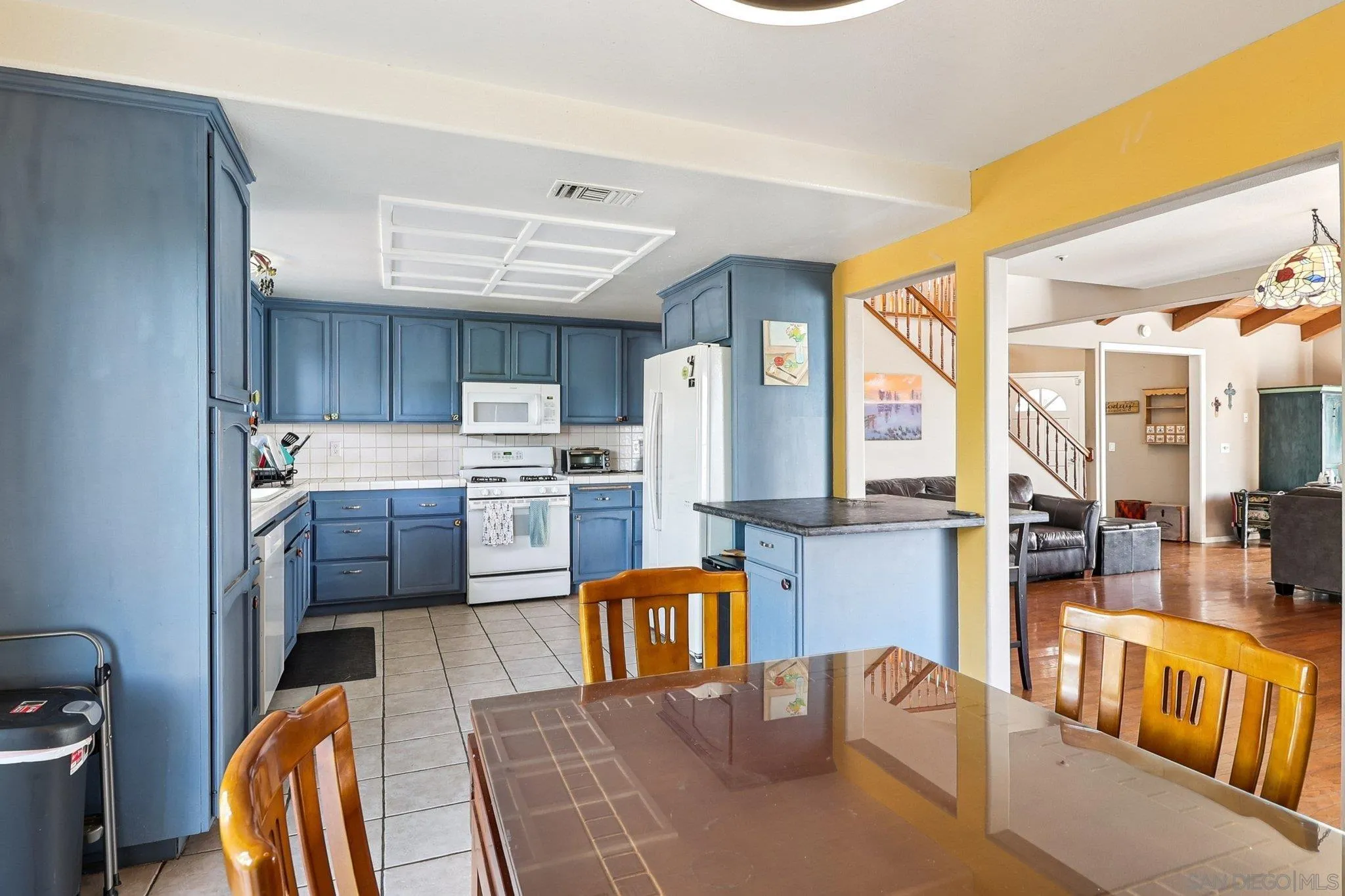 https://cdn.realtyfeed.com/cdn/127/2600588/1fe9a29028f8d933316c0dc987450b6d.webp
