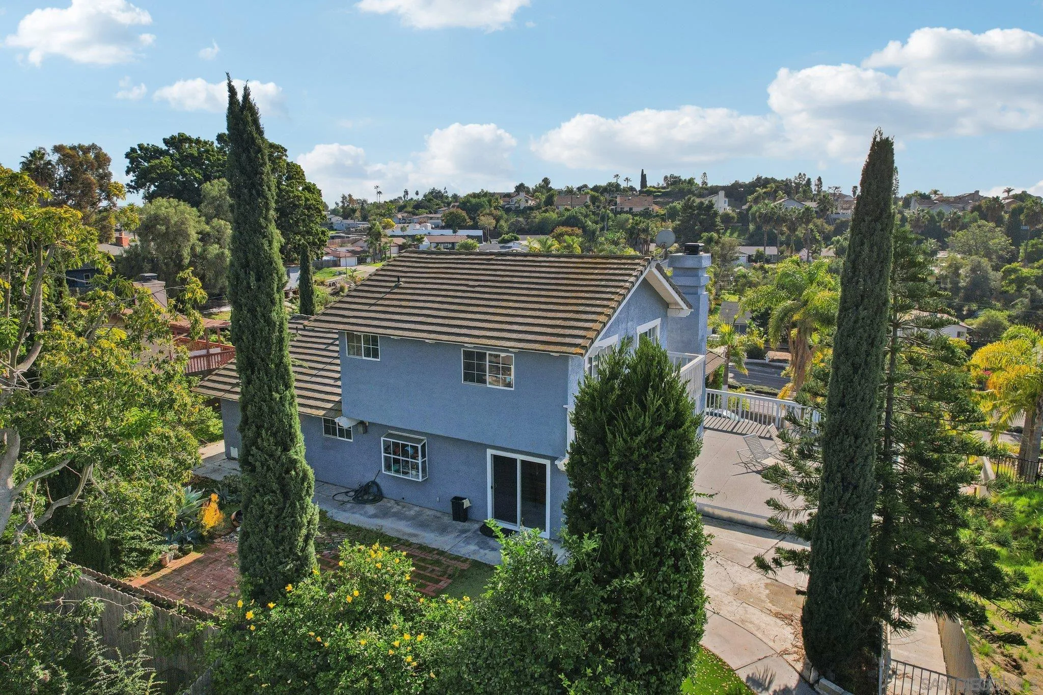 https://cdn.realtyfeed.com/cdn/127/2600588/f50f0d4904839c7b8f8179d9ac091f30.webp