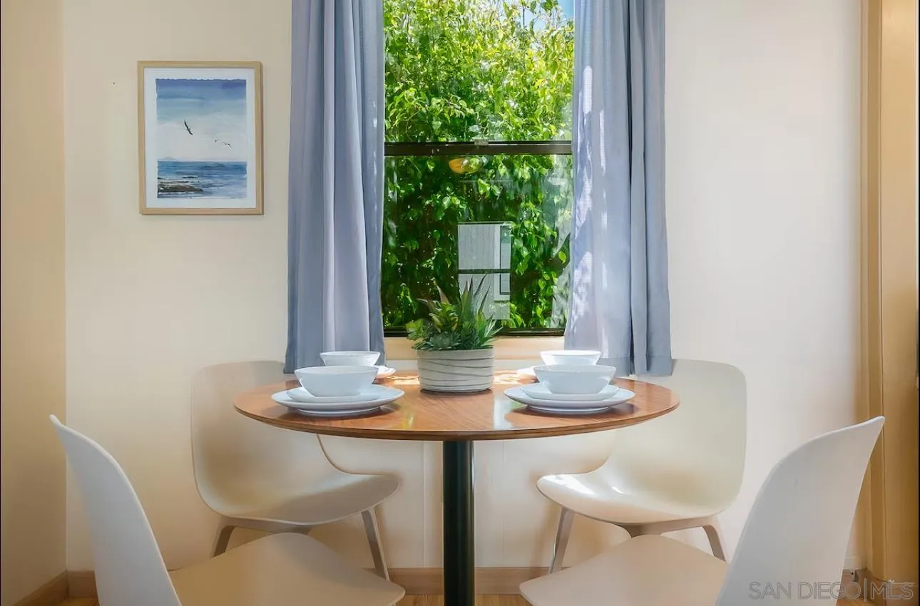 https://cdn.realtyfeed.com/cdn/127/2600591/a3510db797603c5af322dffb3948212a.webp