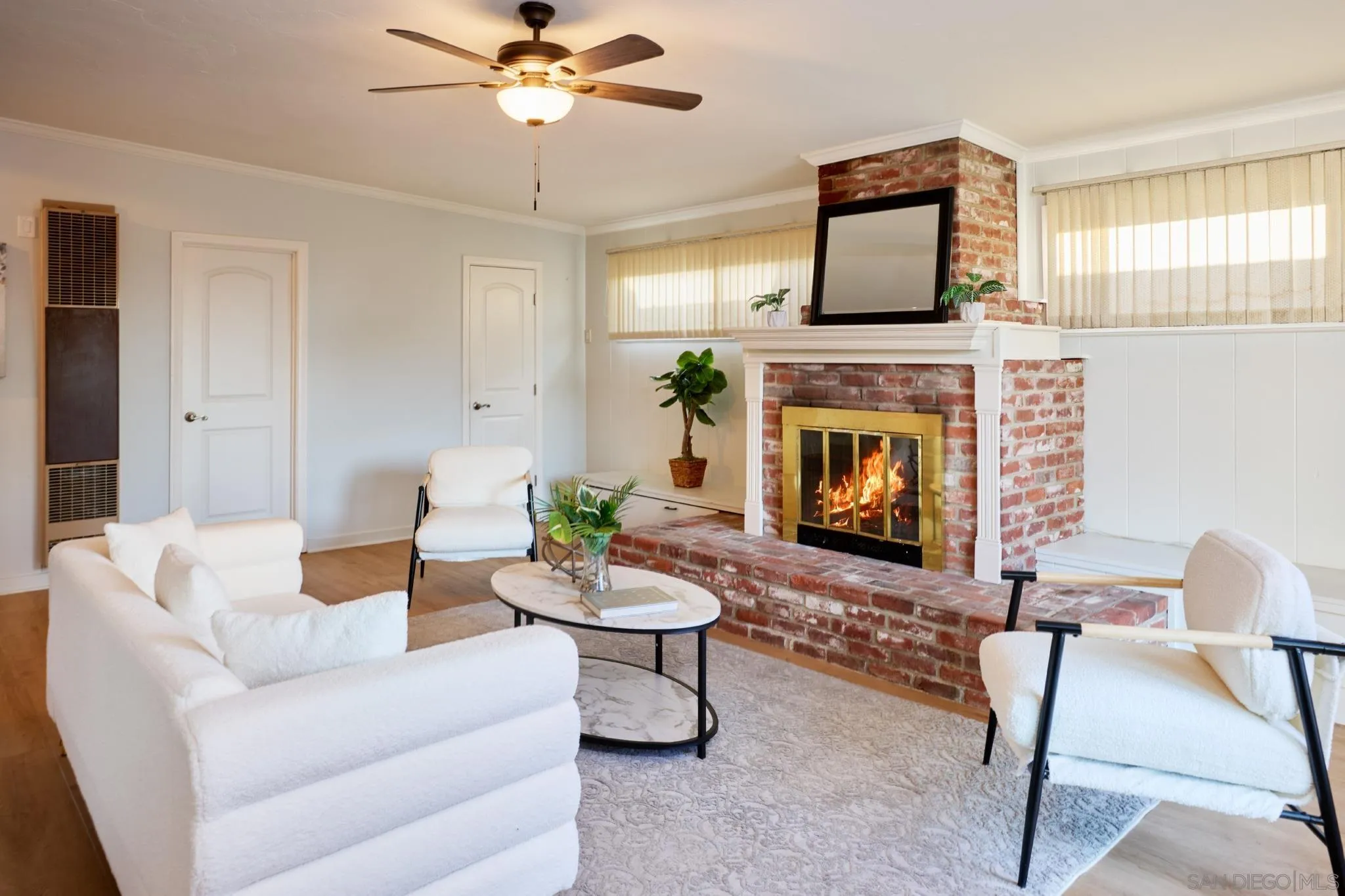 https://cdn.realtyfeed.com/cdn/127/2600595/9eda508185a47c936e8f5896e5986d05.webp
