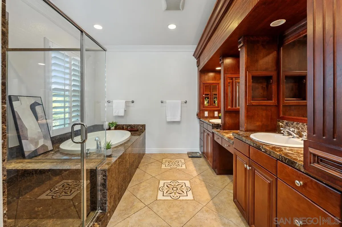 https://cdn.realtyfeed.com/cdn/127/2600605/255bff32533b6adc93df1ad95e10f45a.webp