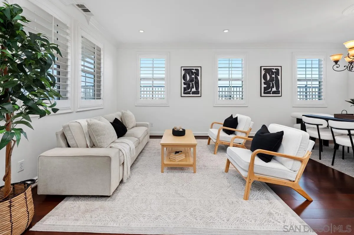 https://cdn.realtyfeed.com/cdn/127/2600605/2e7f749cfcdd7d61f03c9b270ede77b9.webp