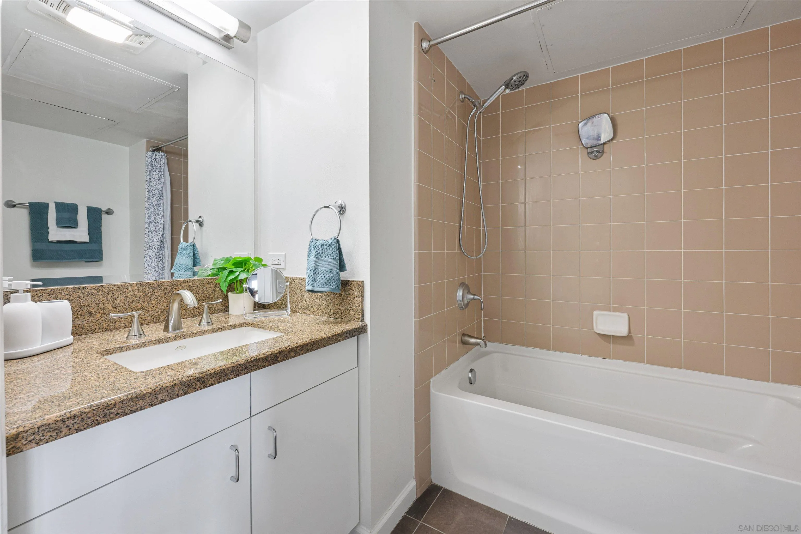 Photo #15: 2600606 Listing: Photo #15