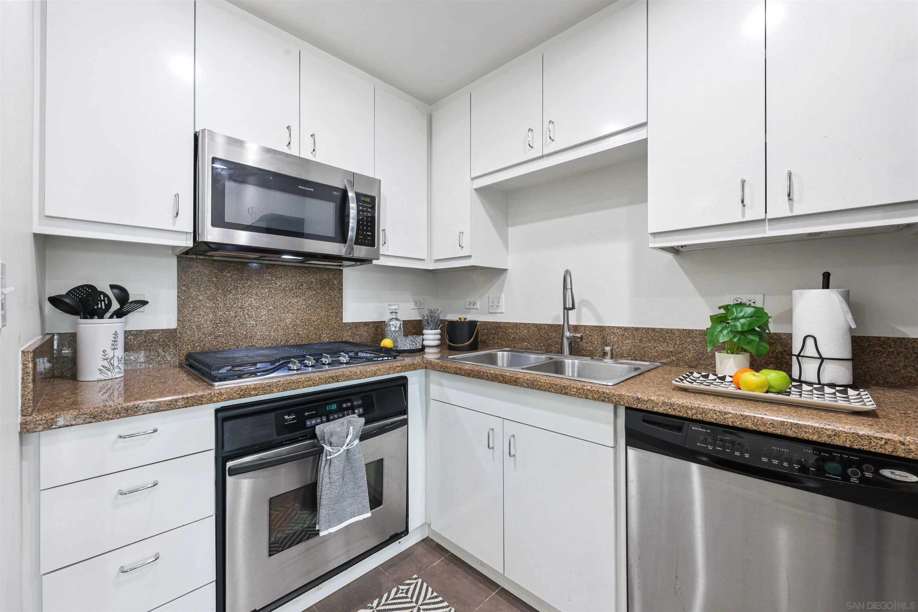 Photo #6: 2600606 Listing: Photo #6