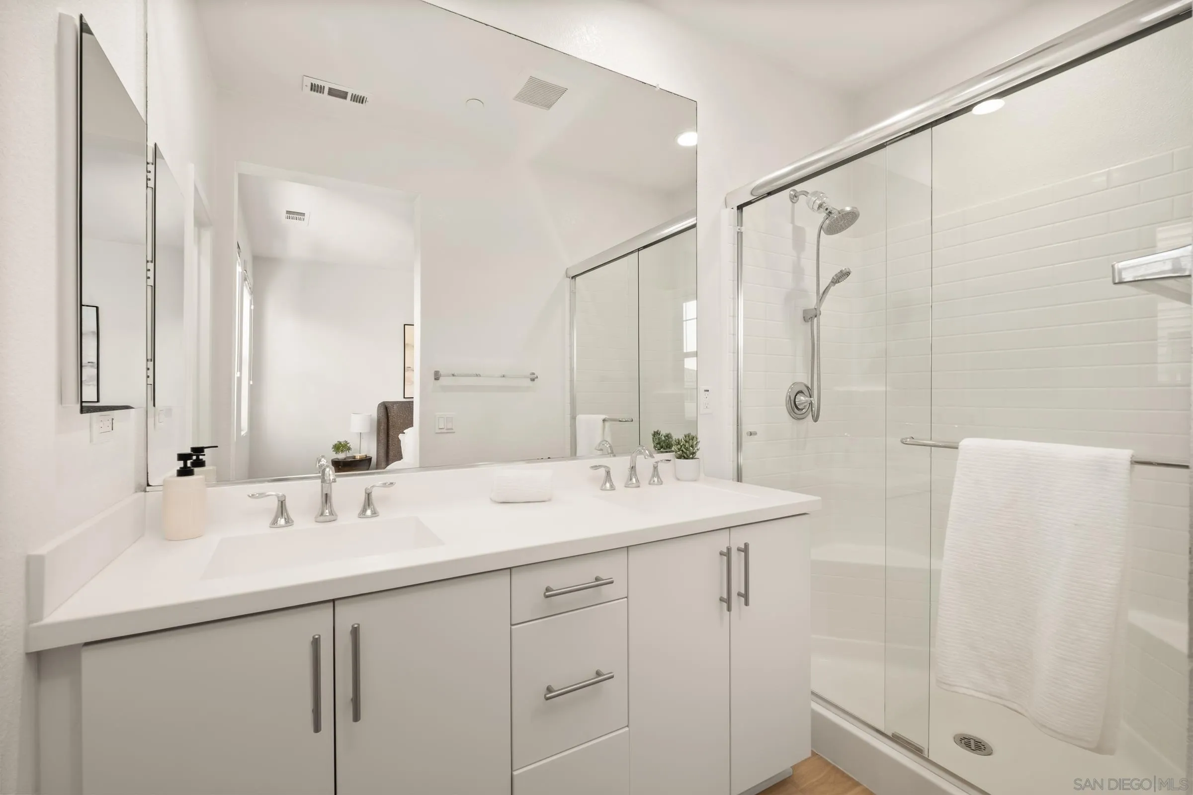 Photo #28: 2600609 Listing: Photo #28