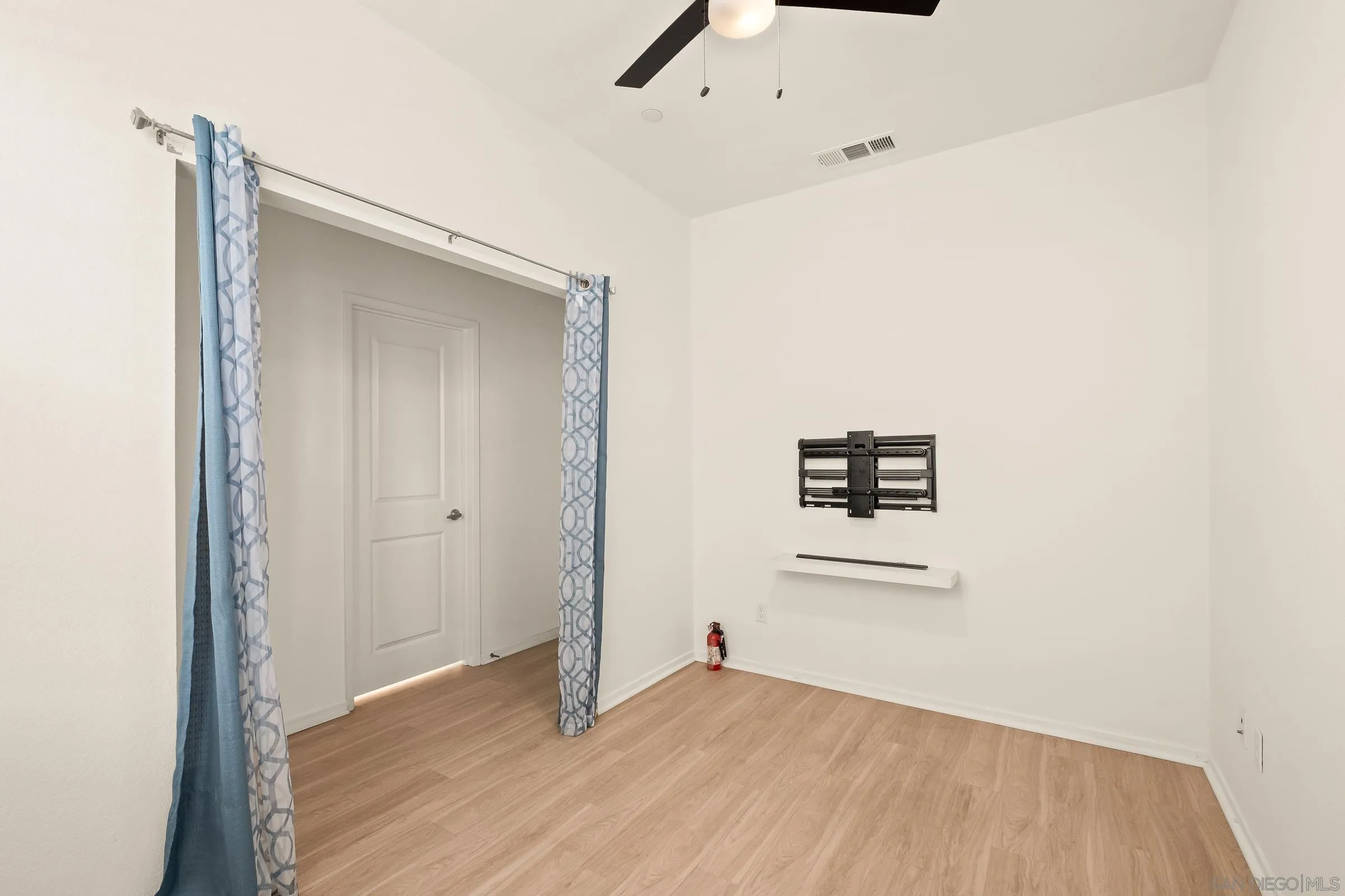 Photo #18: 2600609 Listing: Photo #18