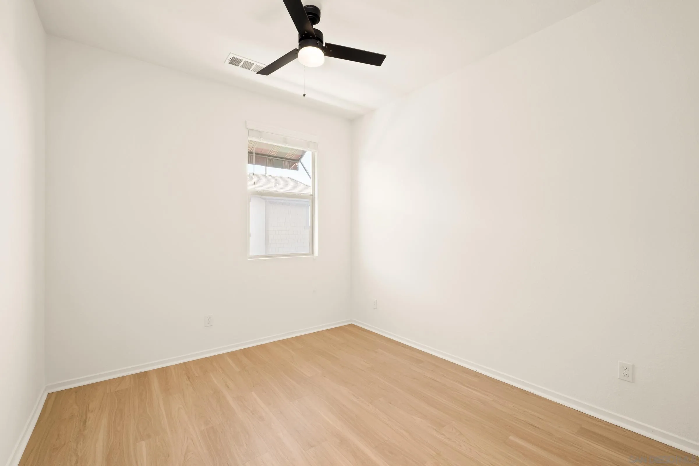 Photo #24: 2600609 Listing: Photo #24