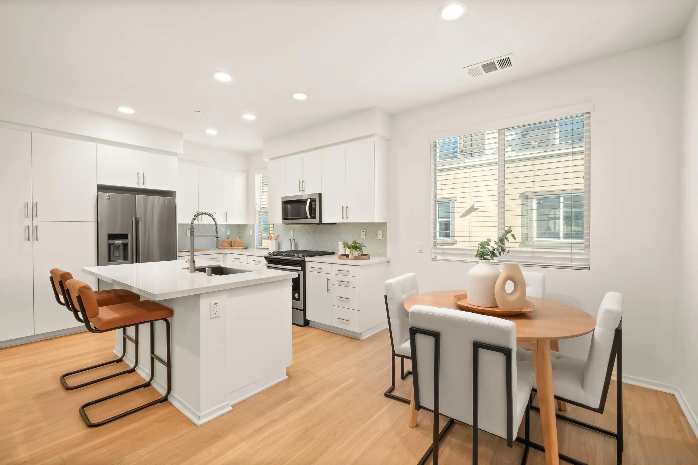 Photo #9: 2600609 Listing: Photo #9