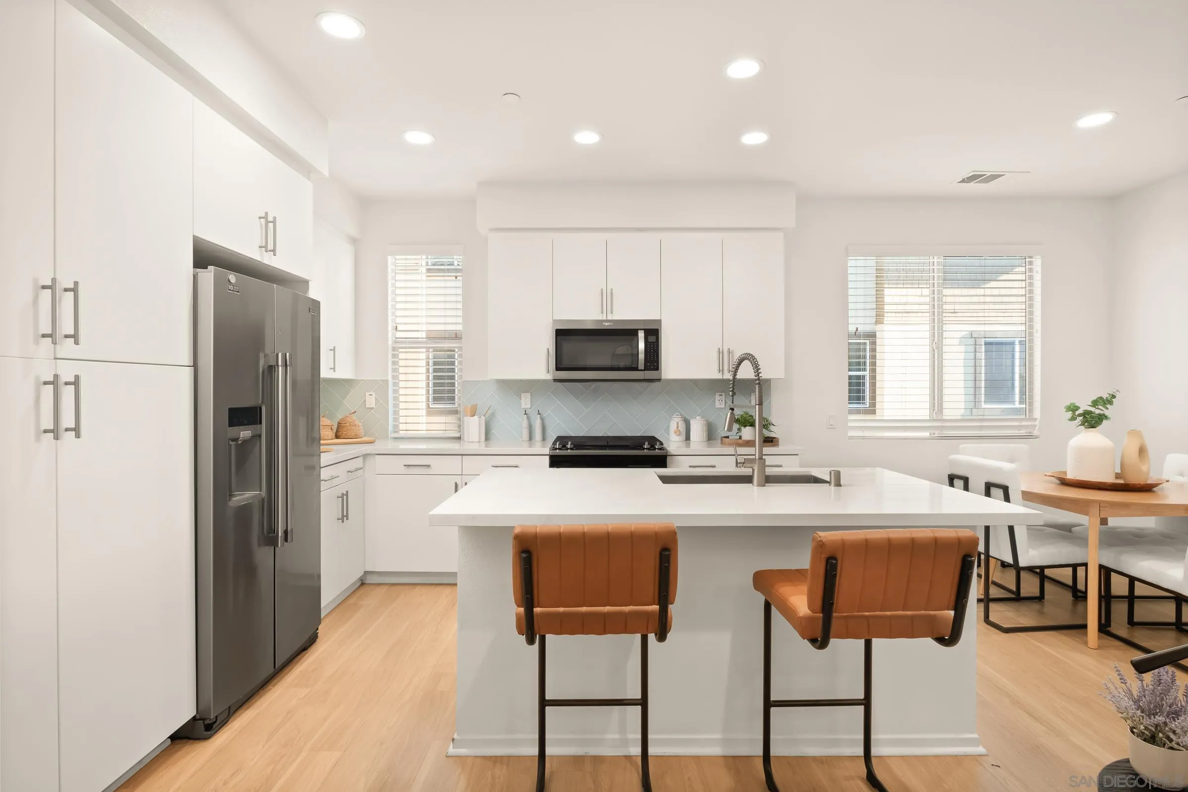 Photo #4: 2600609 Listing: Photo #4