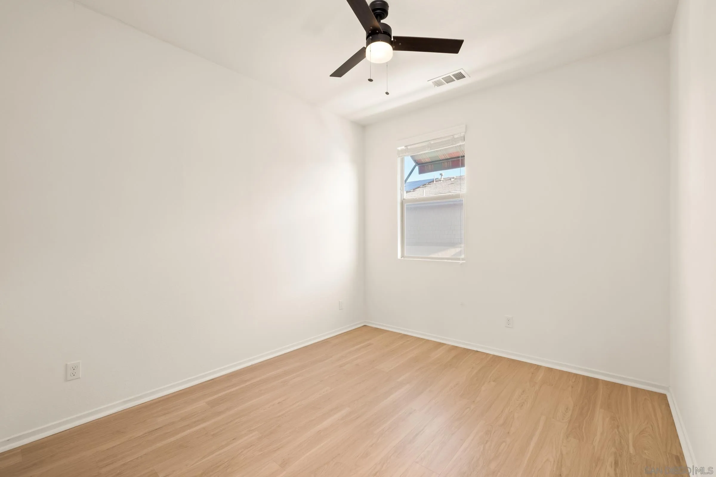 Photo #22: 2600609 Listing: Photo #22