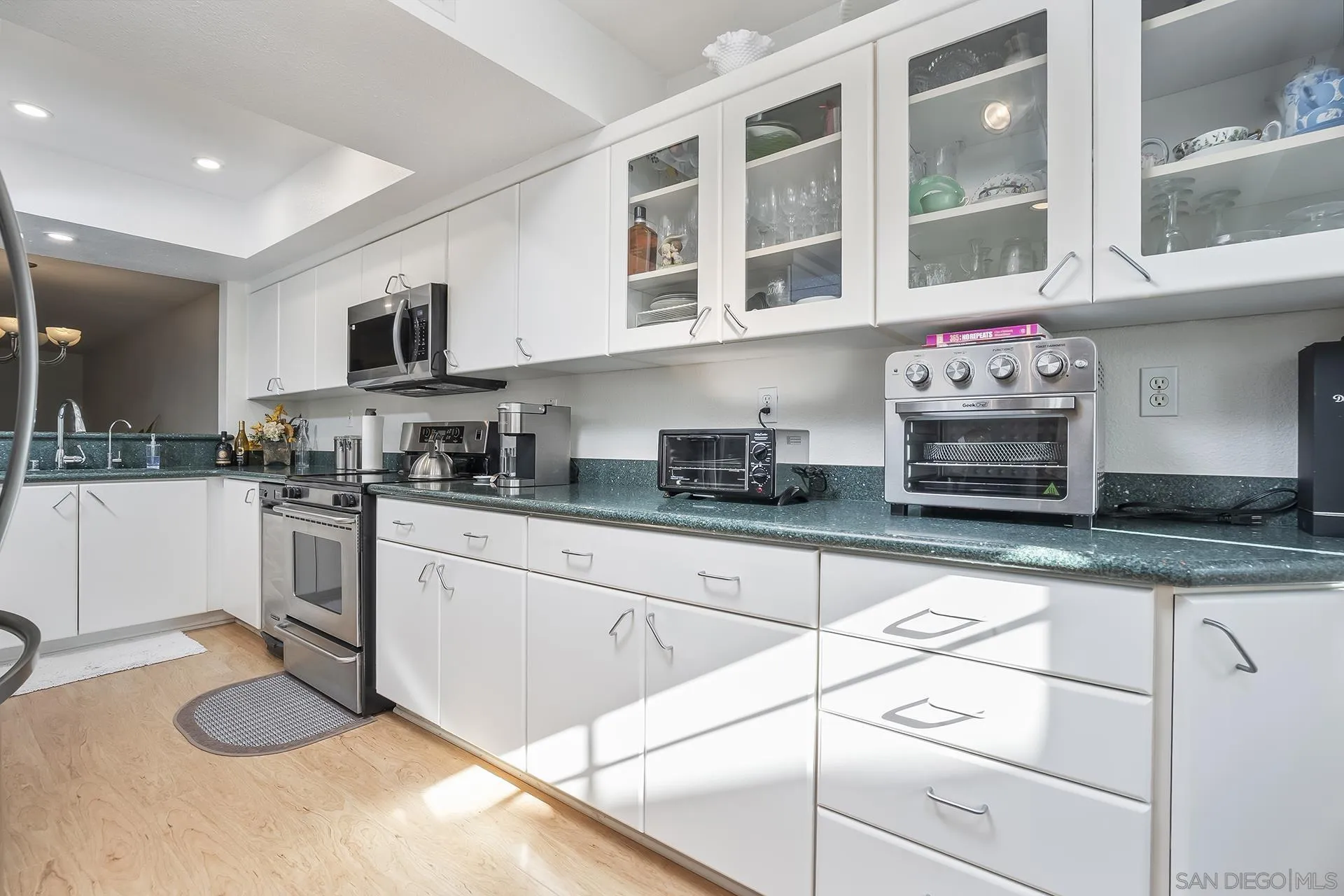 Photo #11: 2600613 Listing: Photo #11