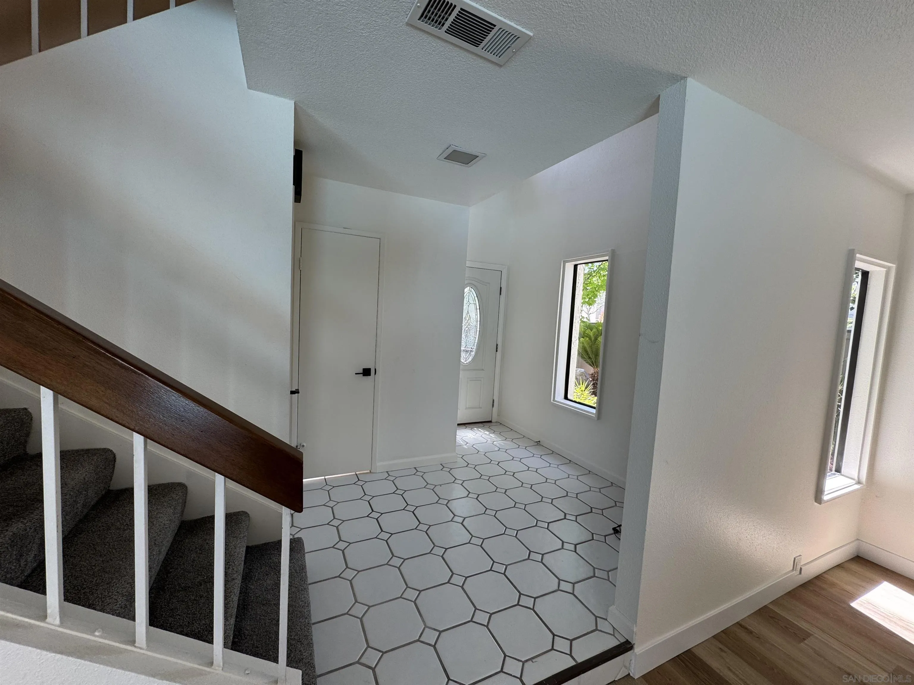 https://cdn.realtyfeed.com/cdn/127/2600614/cadb8c48fd58c638e42f670ee5f05ebe.webp