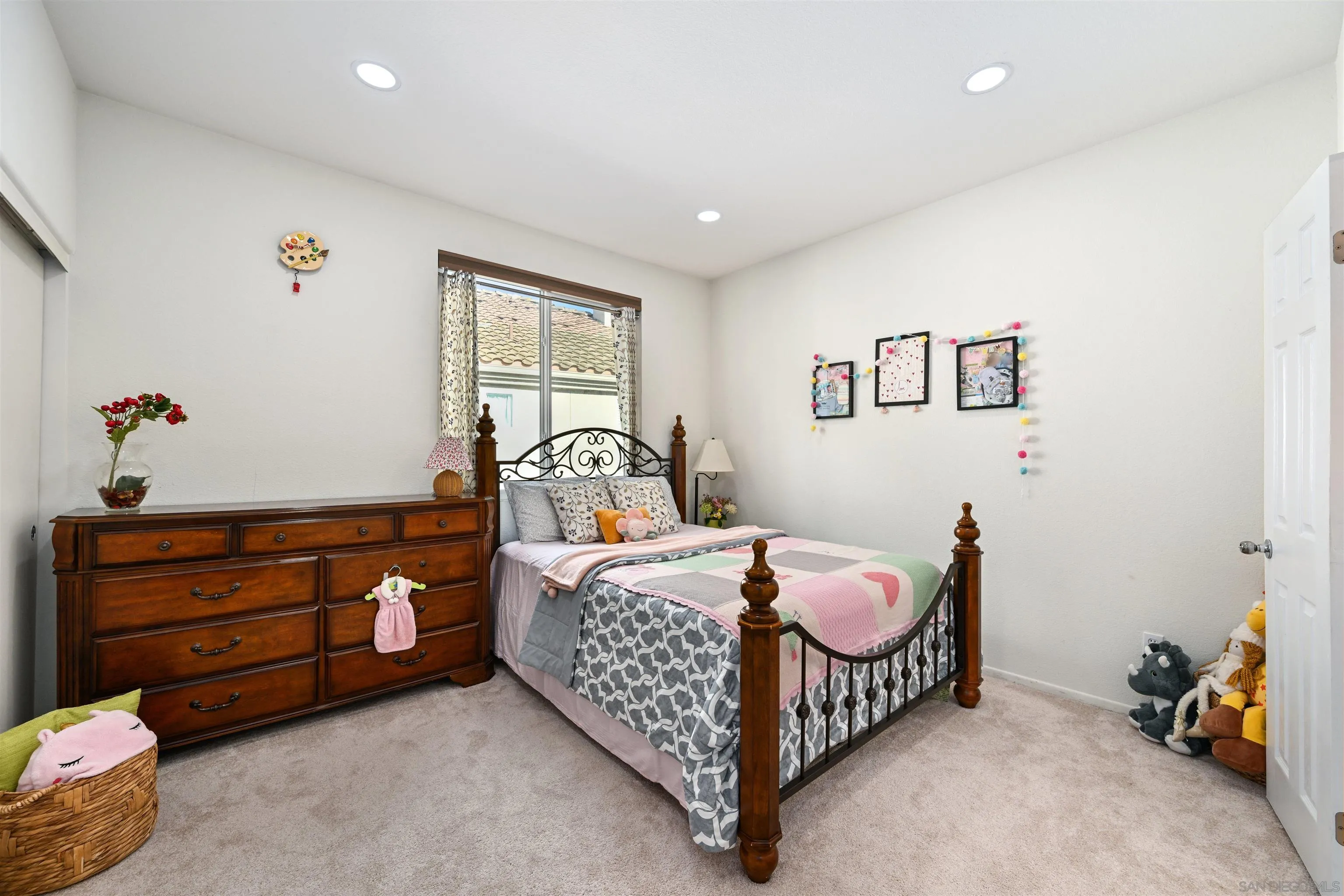 https://cdn.realtyfeed.com/cdn/127/2600616/a8776032d13b5f8cace343b78ec242e1.webp