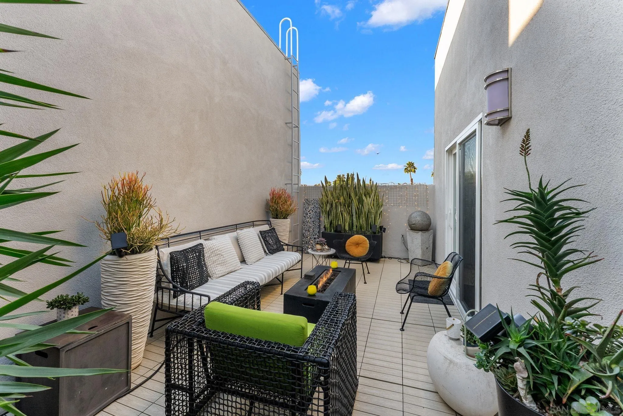 https://cdn.realtyfeed.com/cdn/127/2600620/272222a20248804dd7f1336907b05f47.webp
