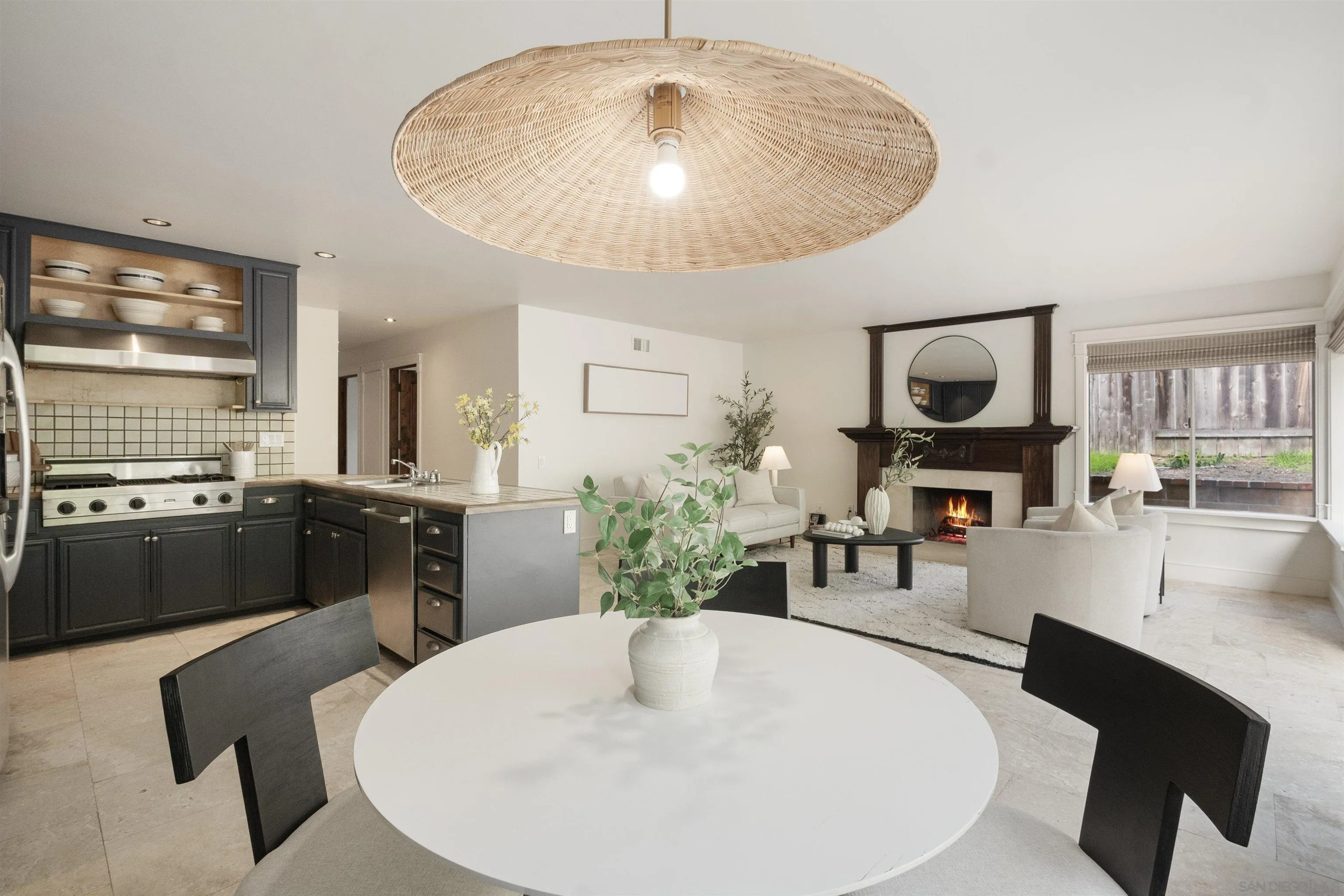 https://cdn.realtyfeed.com/cdn/127/2600622/9095f5ffe538361aeab32f18e709dcde.webp