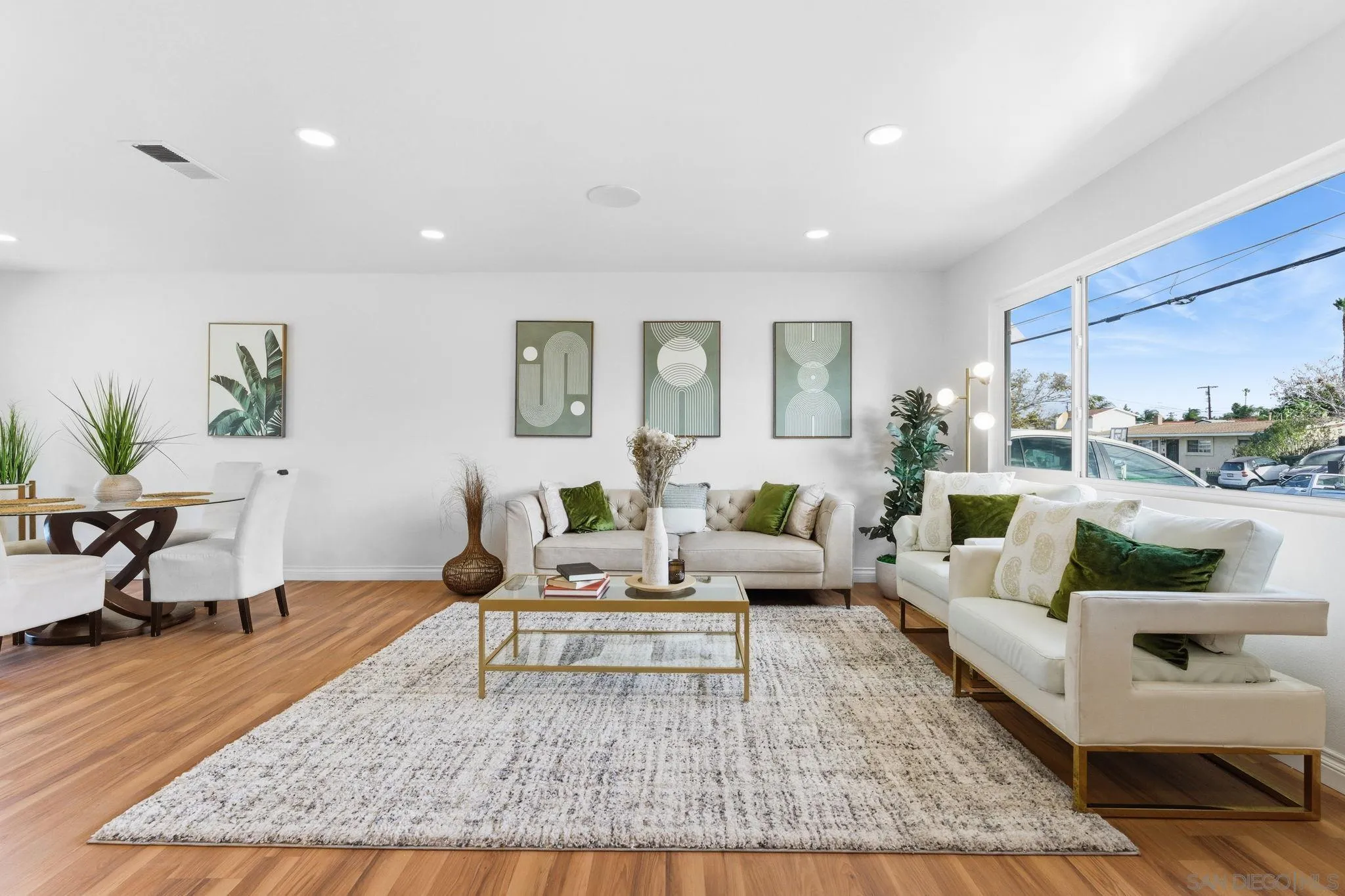 https://cdn.realtyfeed.com/cdn/127/2600623/9536536294af7ab8739f38d7b973f479.webp
