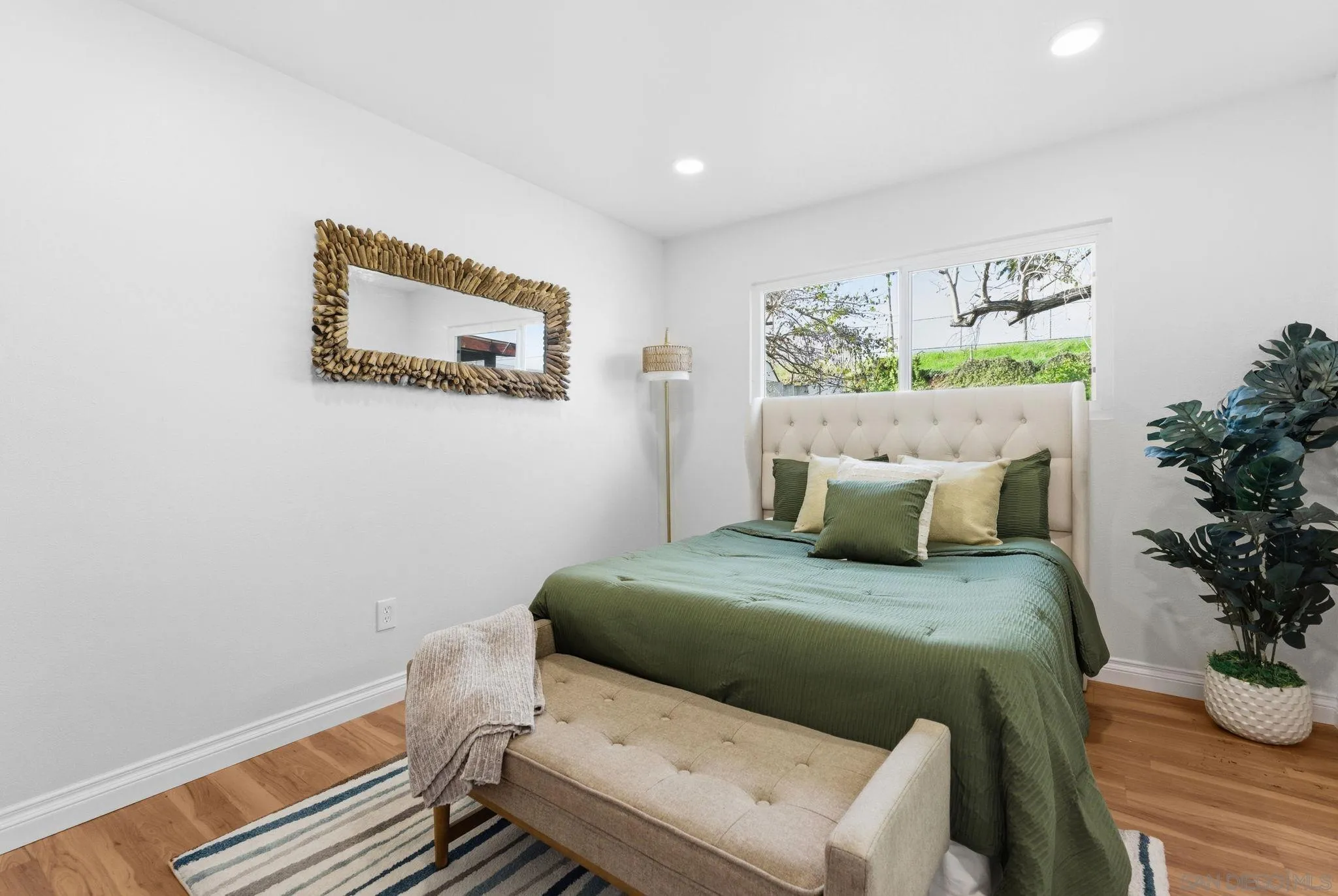 https://cdn.realtyfeed.com/cdn/127/2600623/ac10639bde1a83bc9015cfc1807b15d1.webp