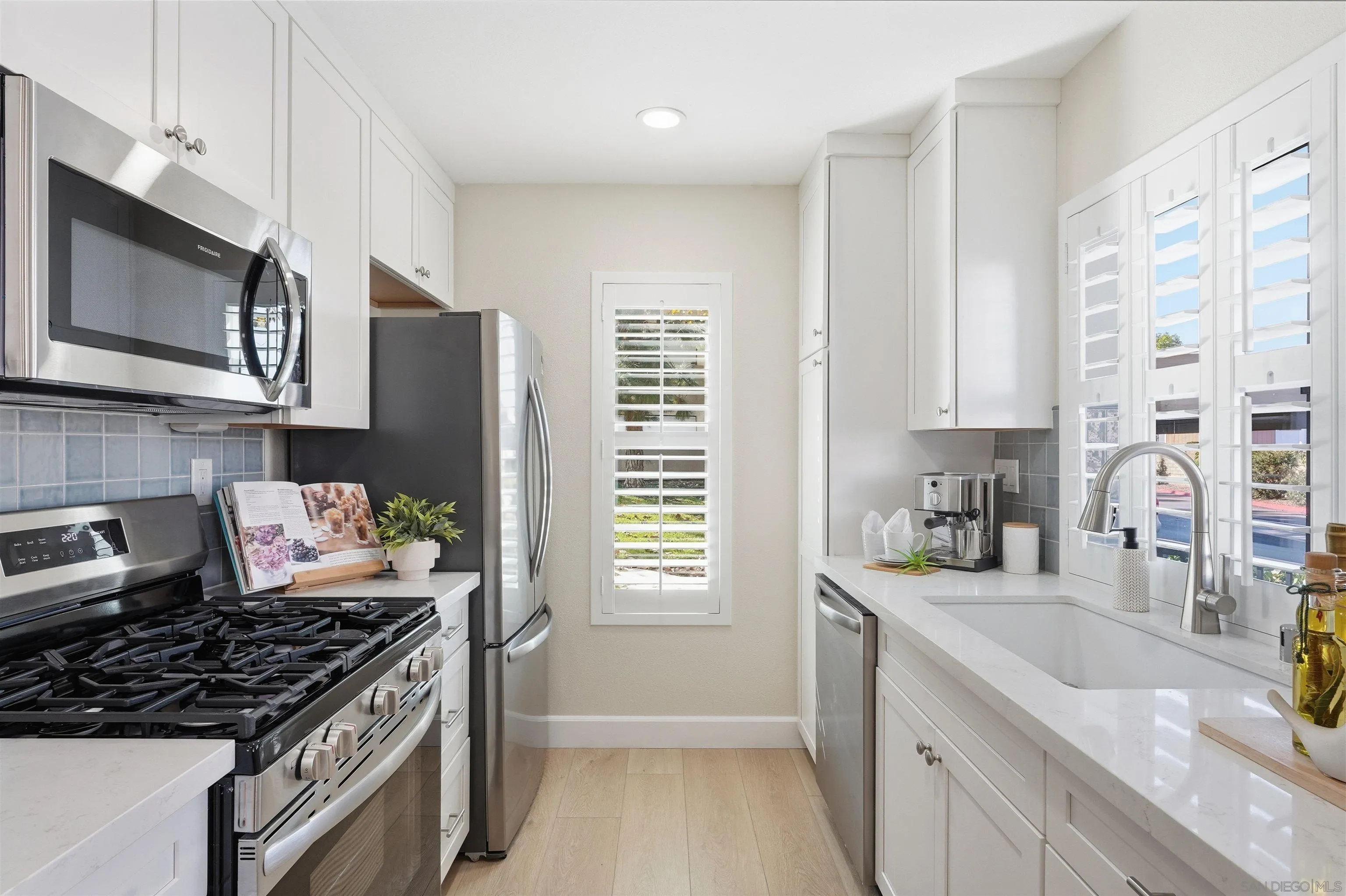 https://cdn.realtyfeed.com/cdn/127/2600624/96f2d8633367032eac3b73620ba52c9c.webp