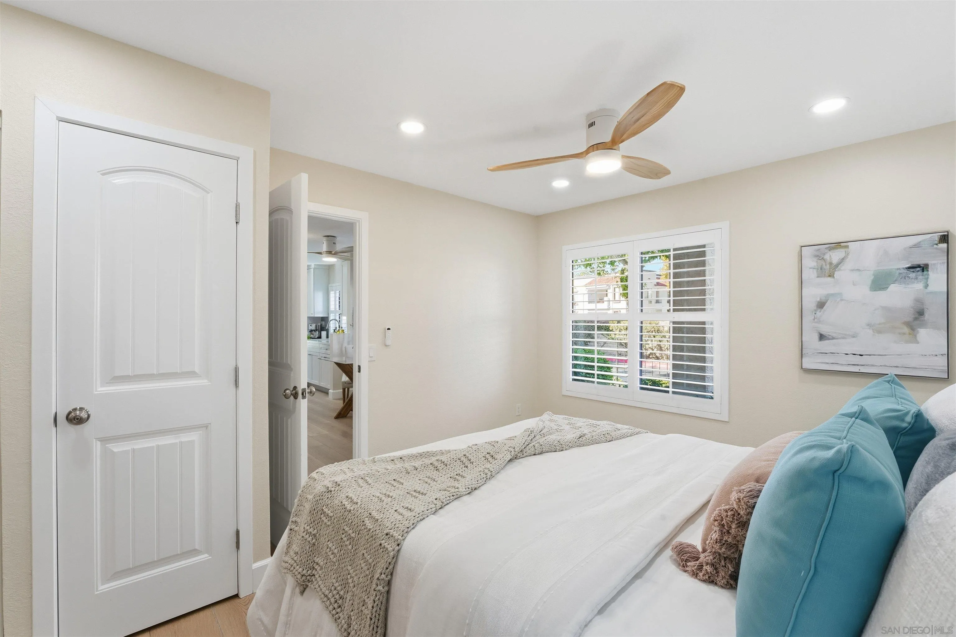 https://cdn.realtyfeed.com/cdn/127/2600624/a99e995227d592cf14fc081c38c1c94c.webp