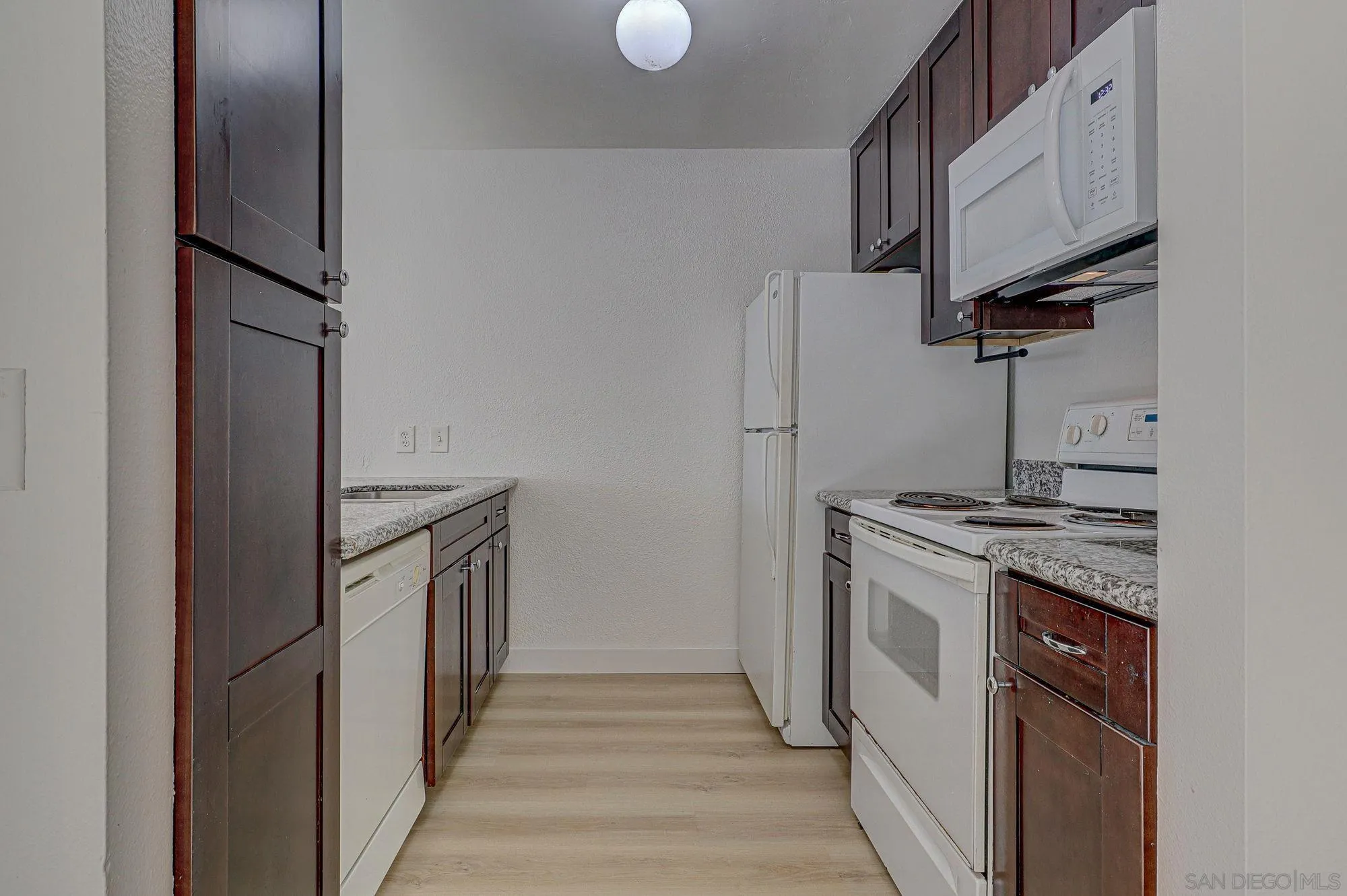 Photo #8: 2600640 Listing: Photo #8