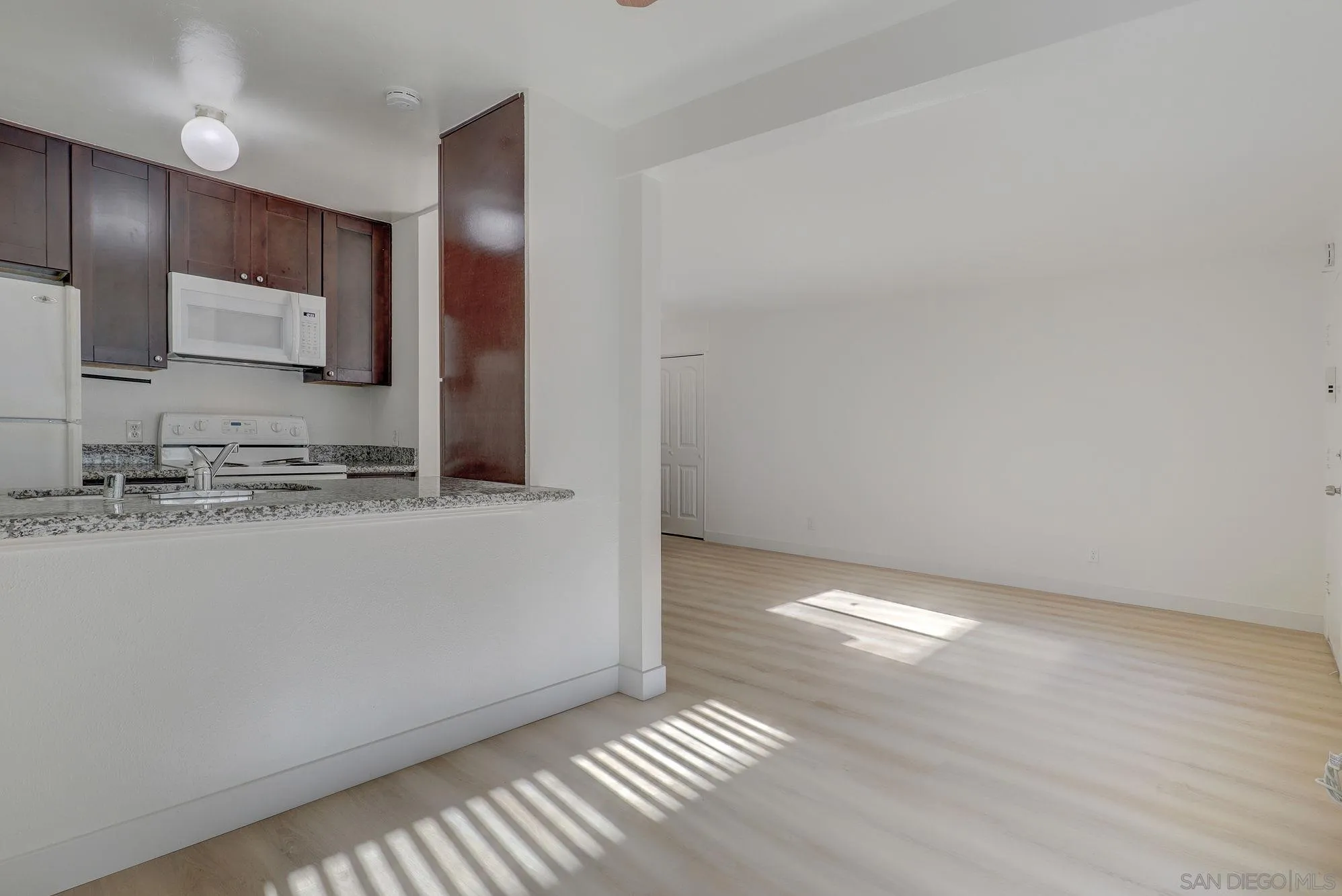 Photo #3: 2600640 Listing: Photo #3