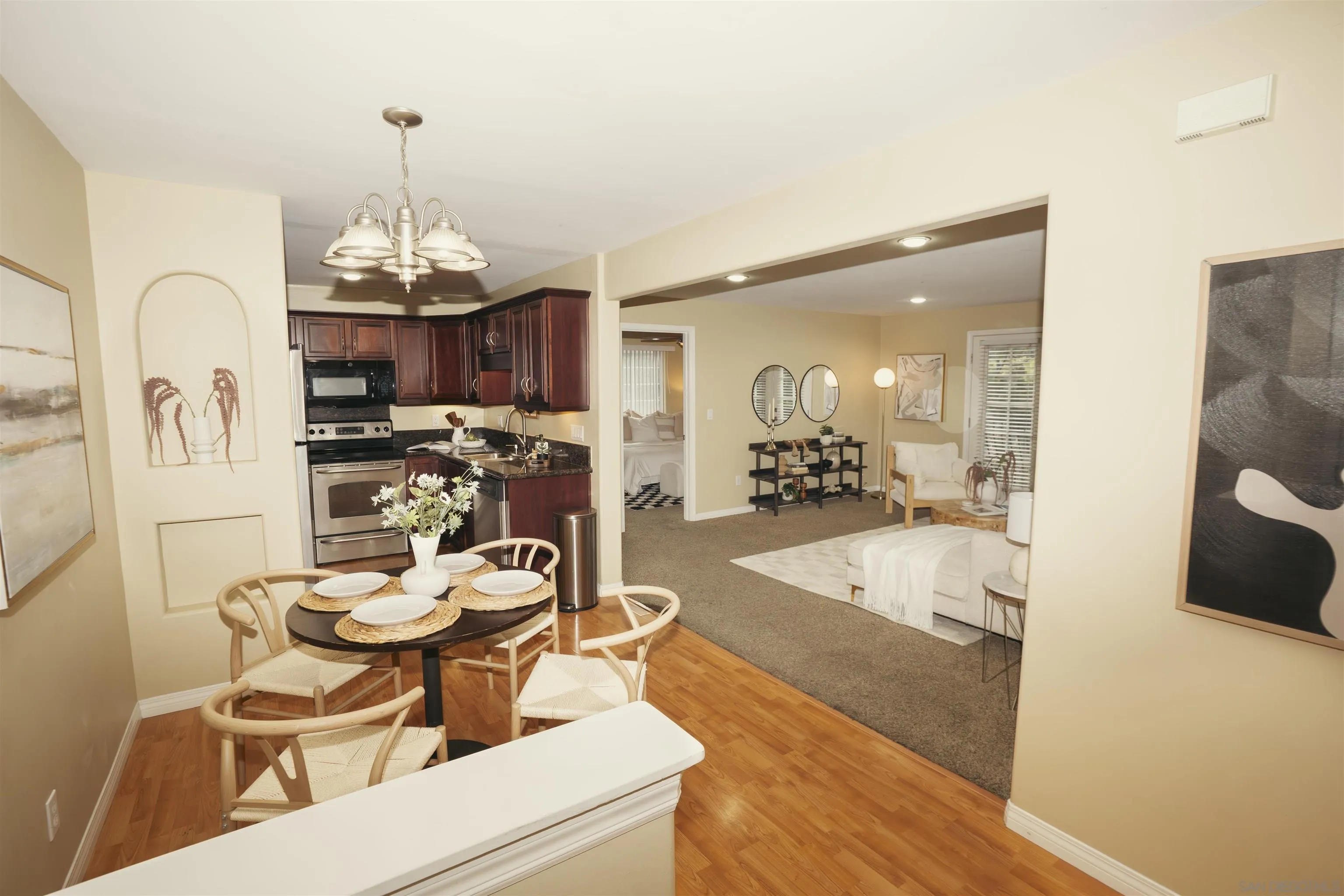 https://cdn.realtyfeed.com/cdn/127/2600641/d9ad620252f9290a1d205468cb83bff3.webp