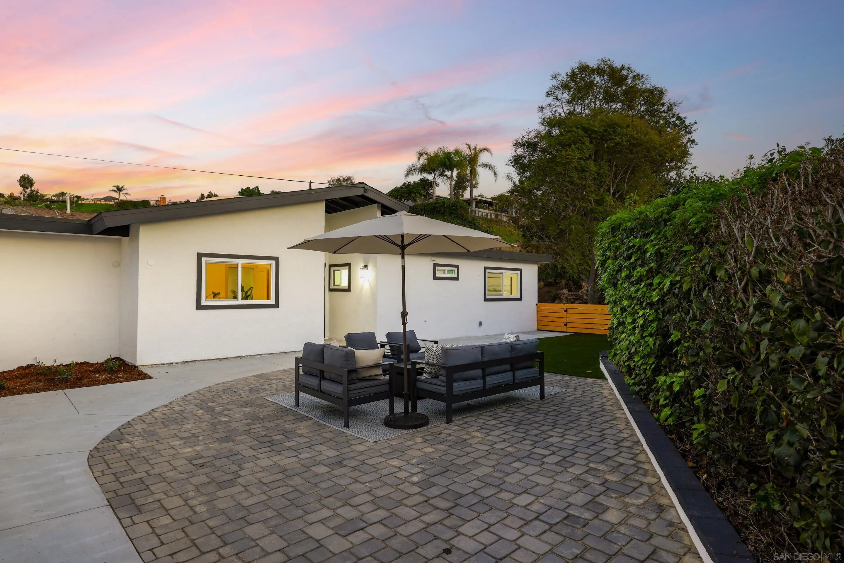 https://cdn.realtyfeed.com/cdn/127/2600642/b8c95ae7489282d3a9dd9d39926401db.webp